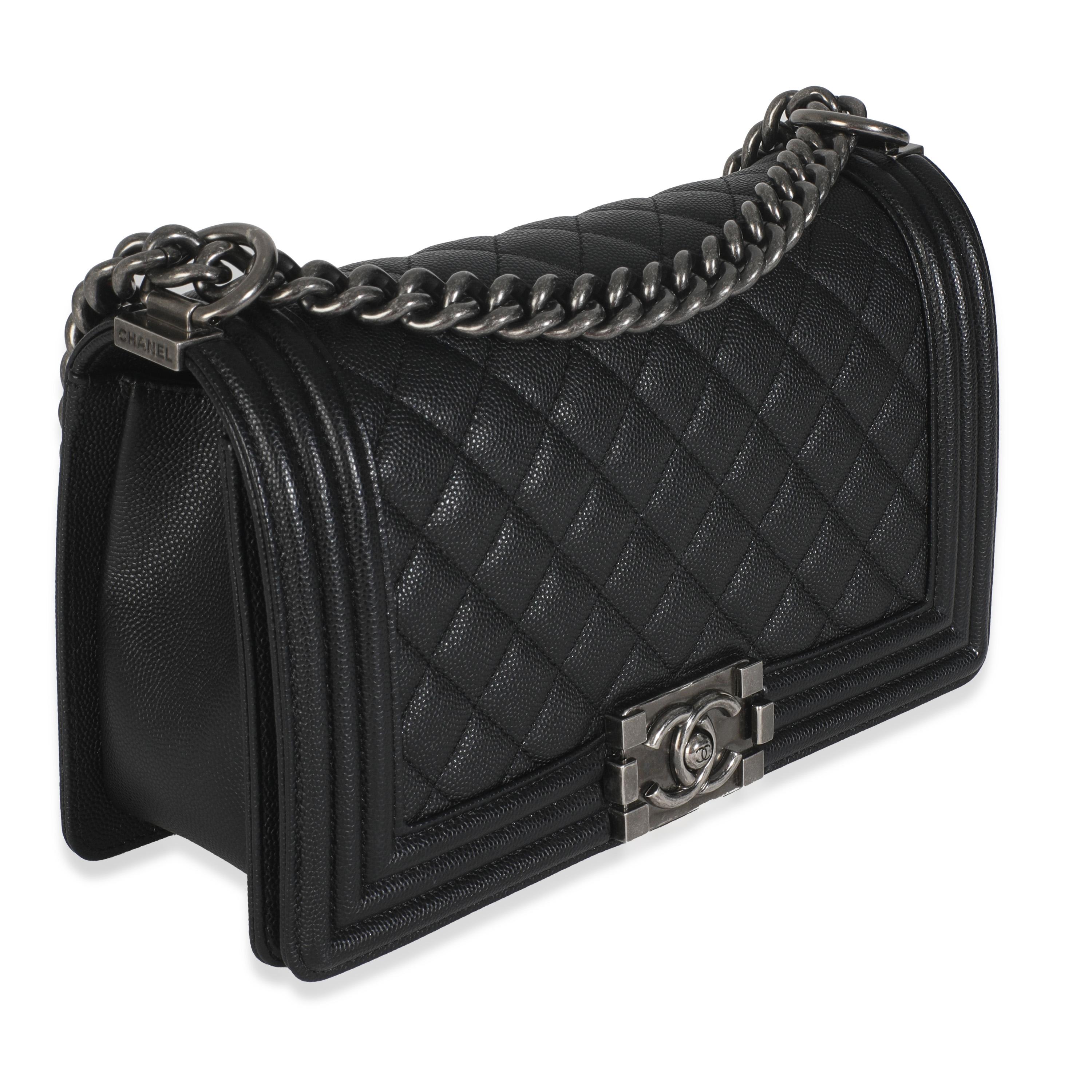 Chanel Black Quilted Caviar Medium Boy Handbag In Excellent Condition For Sale In New York, NY