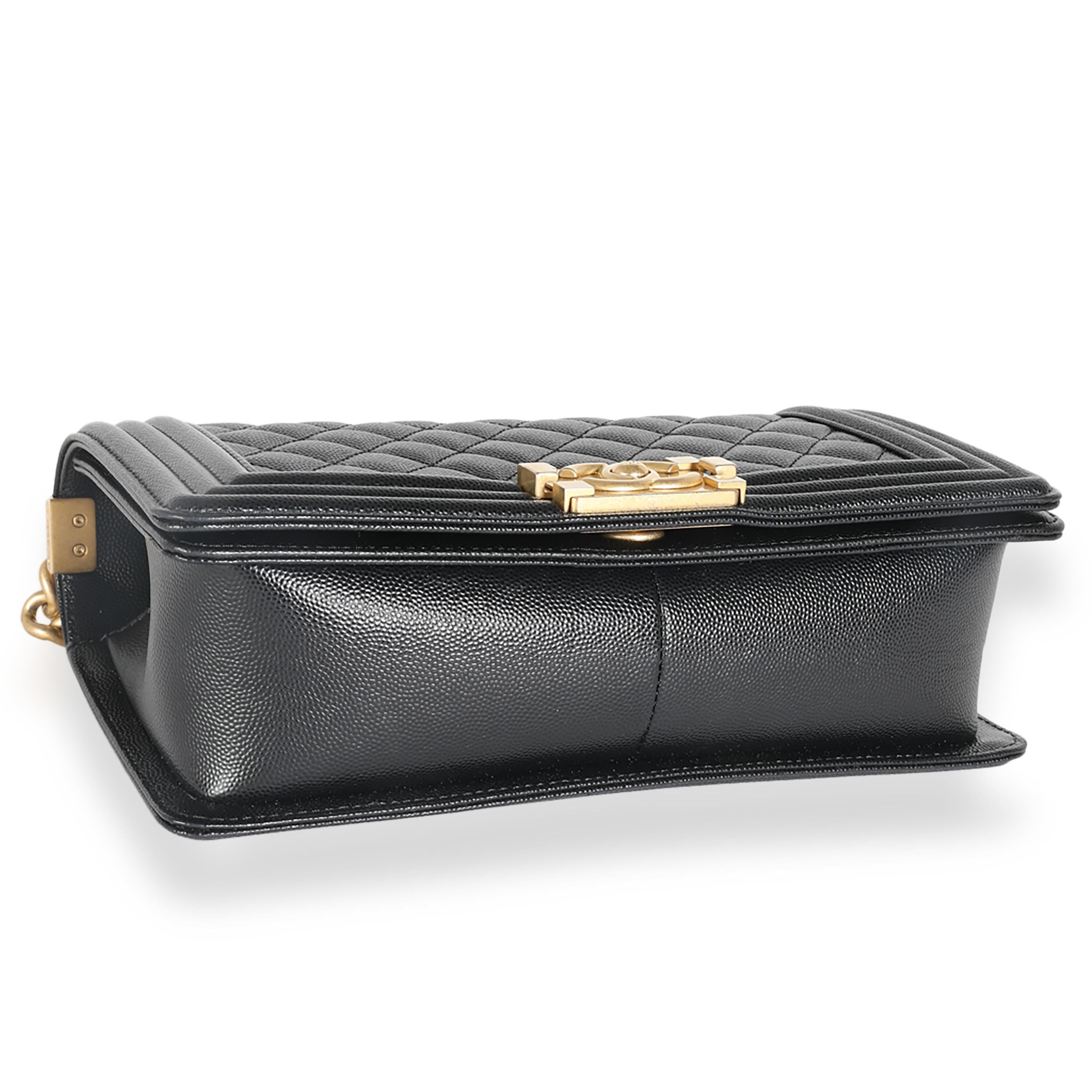 Bolso Chanel Negro Caviar Acolchado Mediano Boy 3