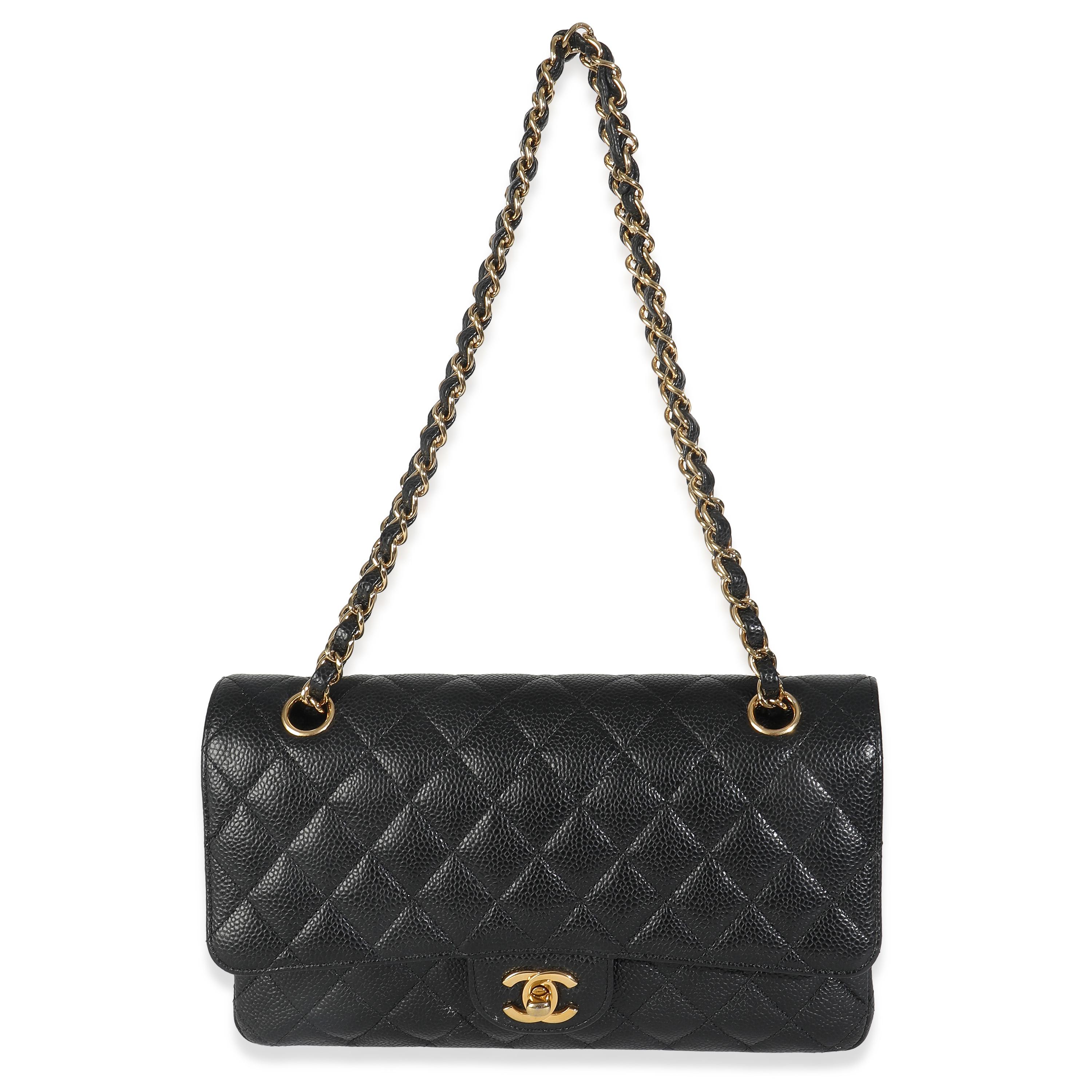 Chanel Schwarze klassische Tasche mit doppelter Klappe aus gestepptem Kaviar im Angebot 2