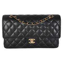 Chanel - Sac à double rabat classique moyen matelassé Caviar noir