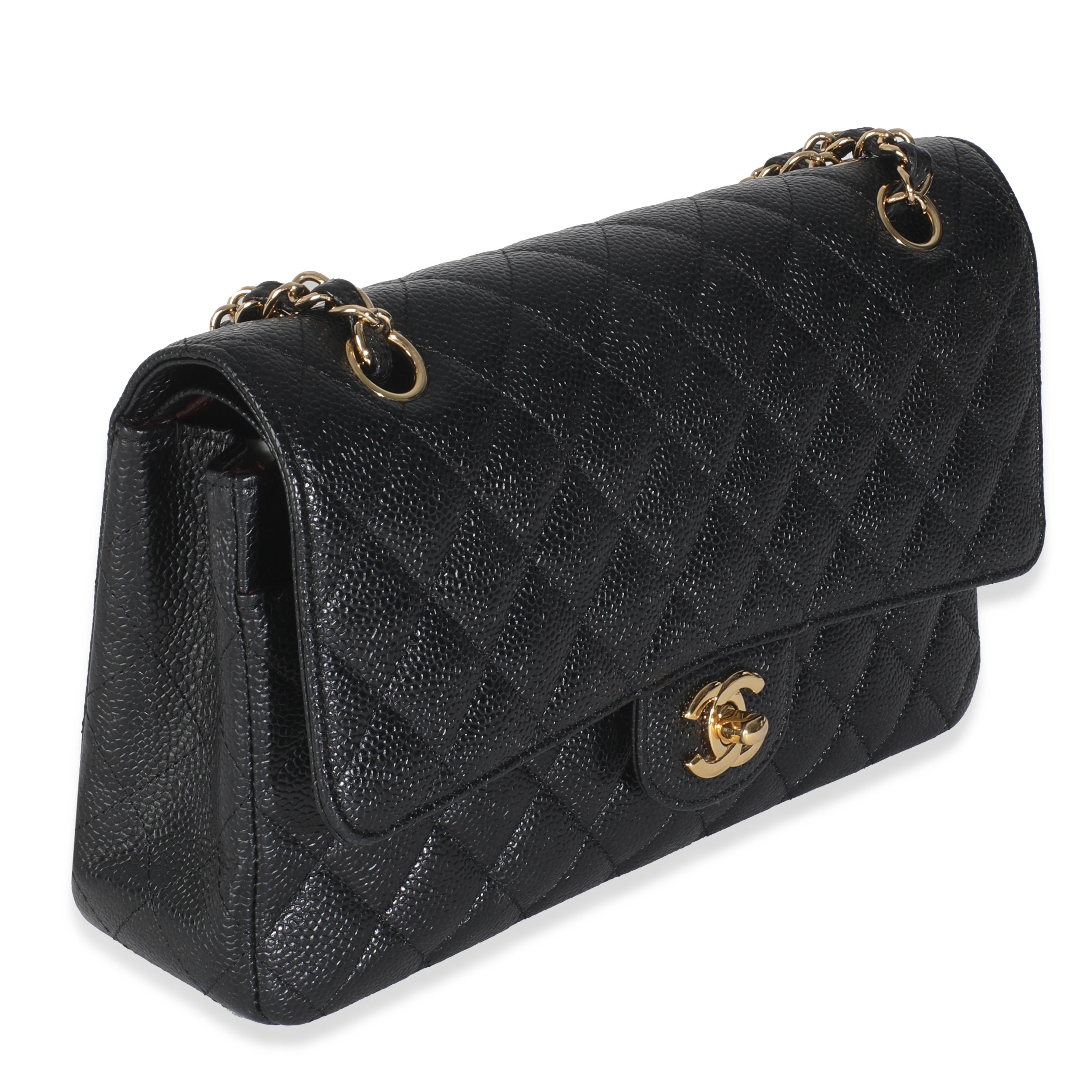 Chanel Negro Caviar Acolchado Bolso Clásico Mediano Doble Solapa en Excelente estado para la venta en New York, NY
