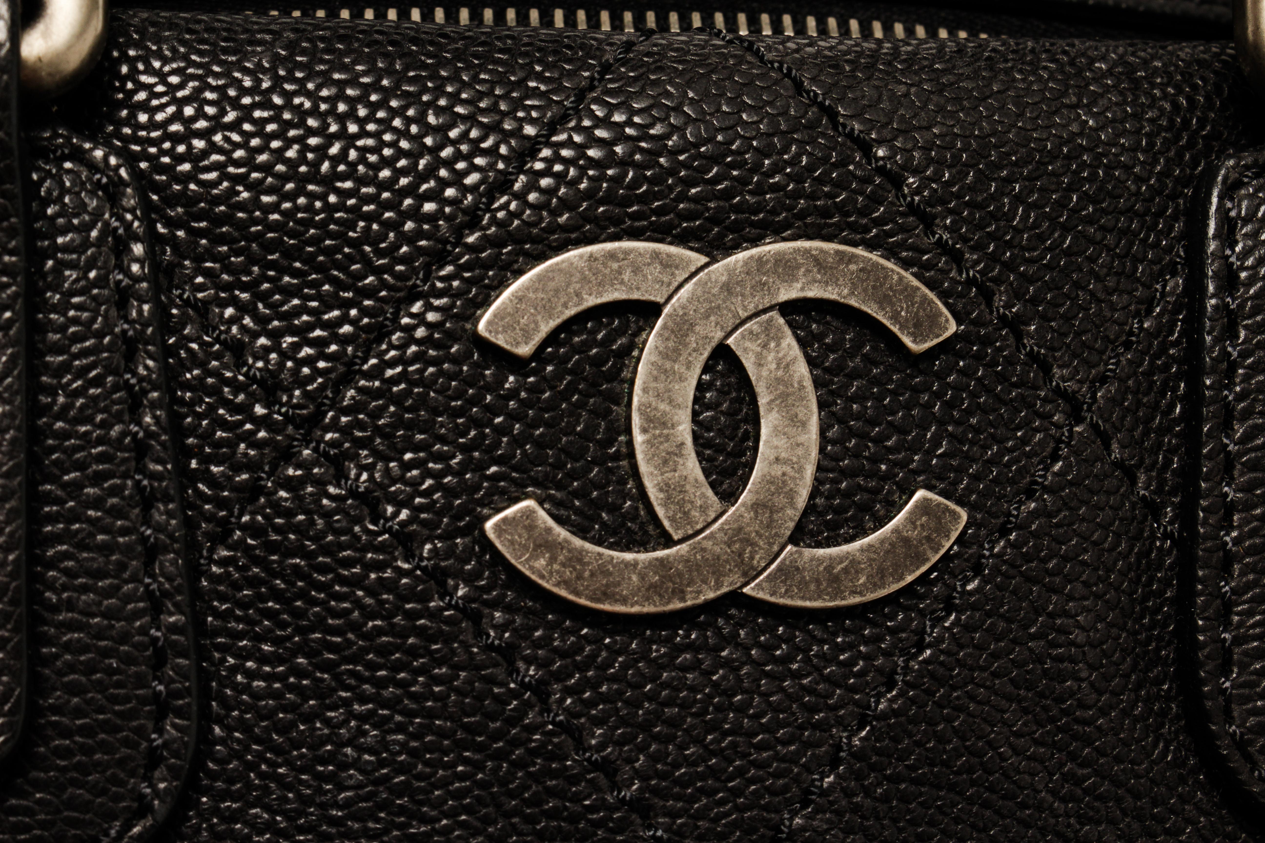 Women's or Men's Chanel Black Quilted Caviar Outdoor Ligne Small Doctor Bag