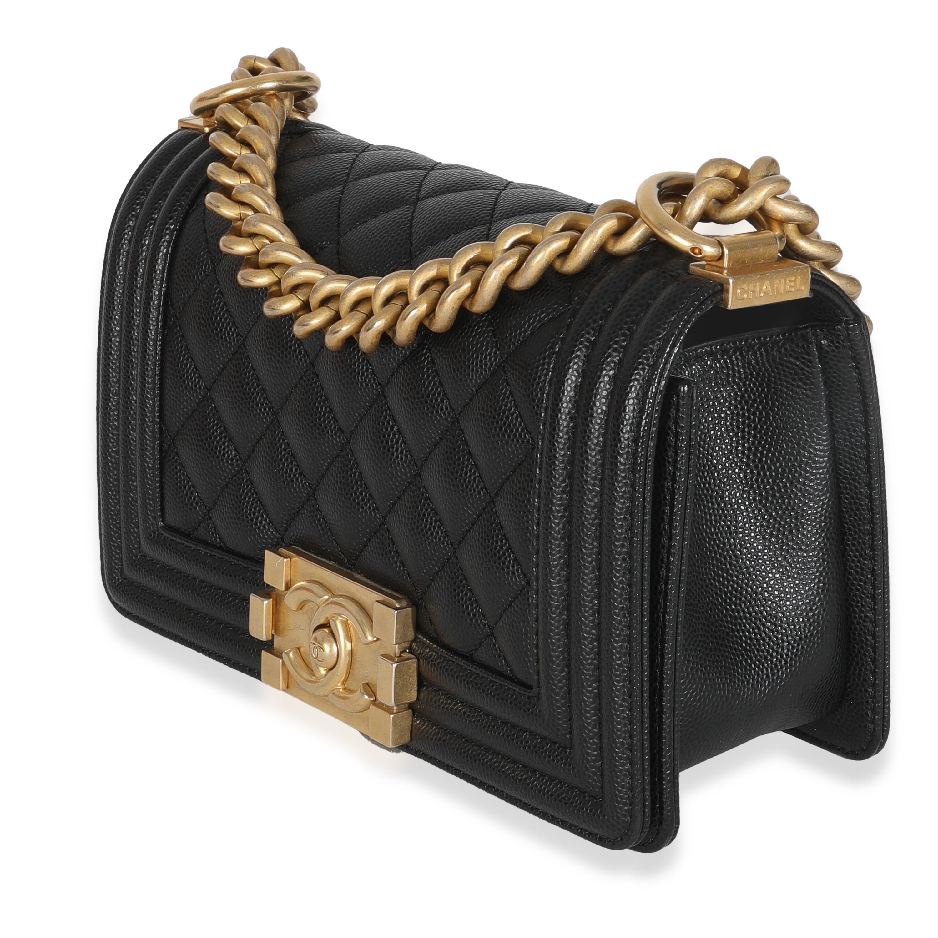 Borsa Chanel nera trapuntata Caviar Small Boy In condizioni ottime in vendita a New York, NY