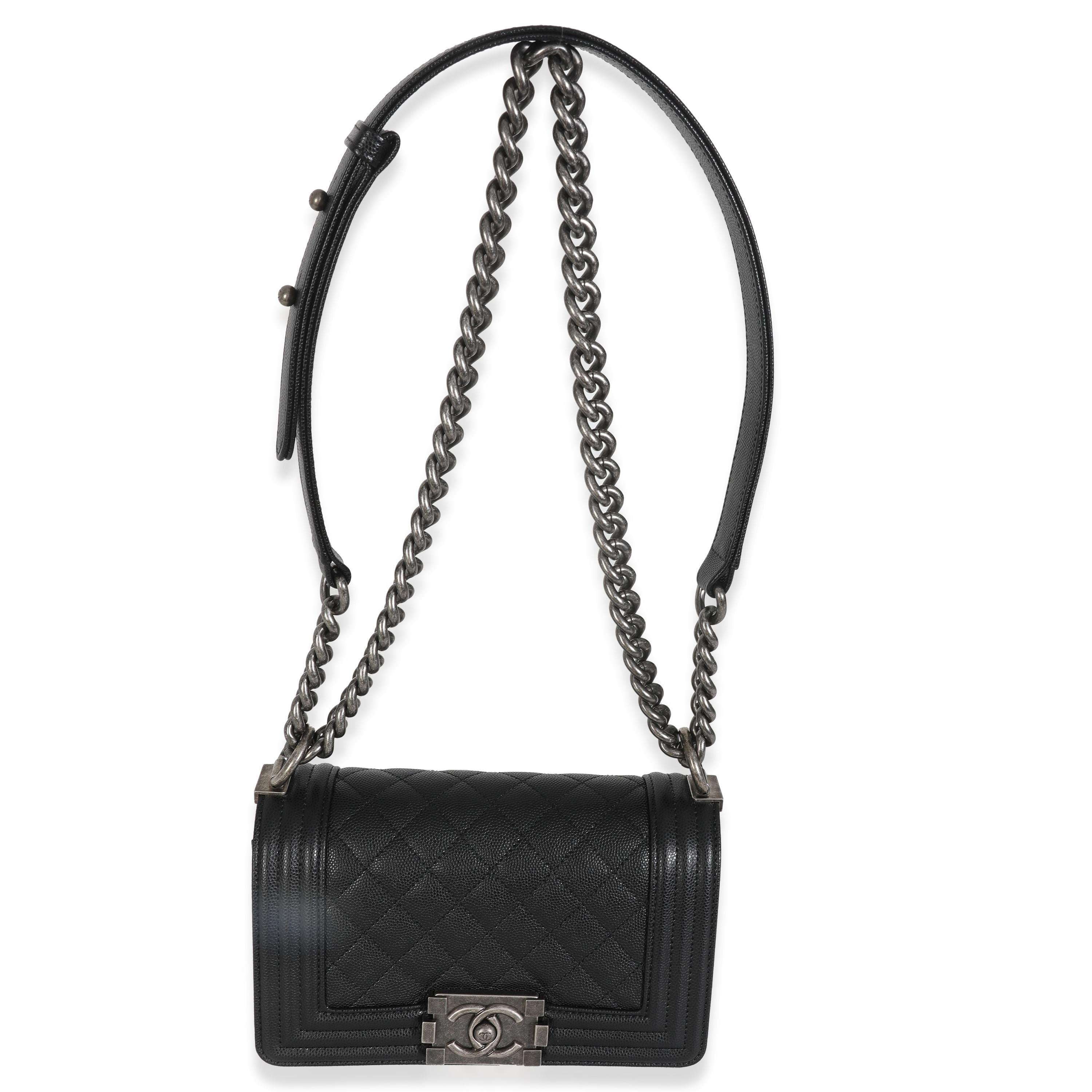 Borsa Chanel nera trapuntata Caviar Small Boy in vendita 1