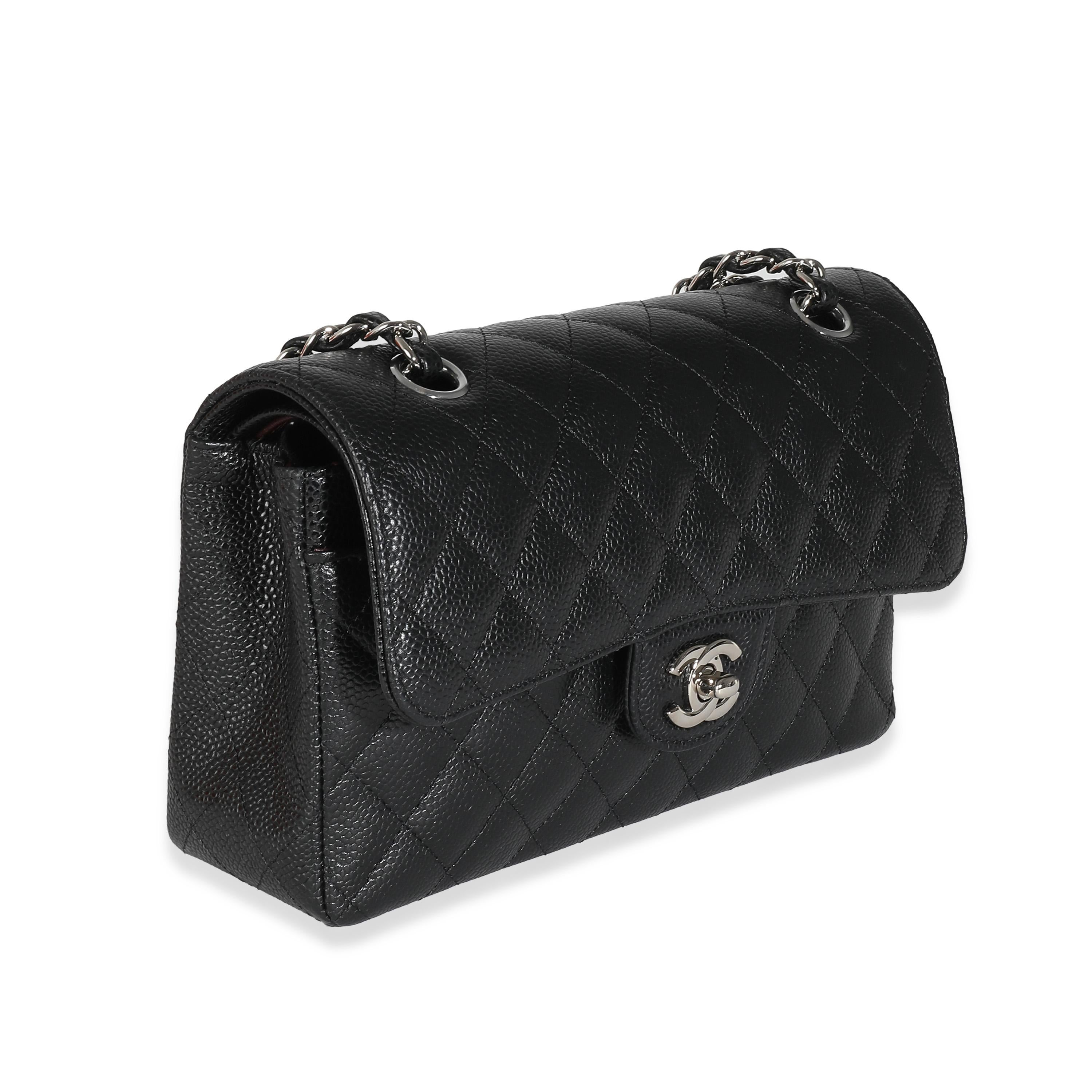 Nero Chanel Caviale trapuntato nero Piccola borsa classica a doppia patta in vendita