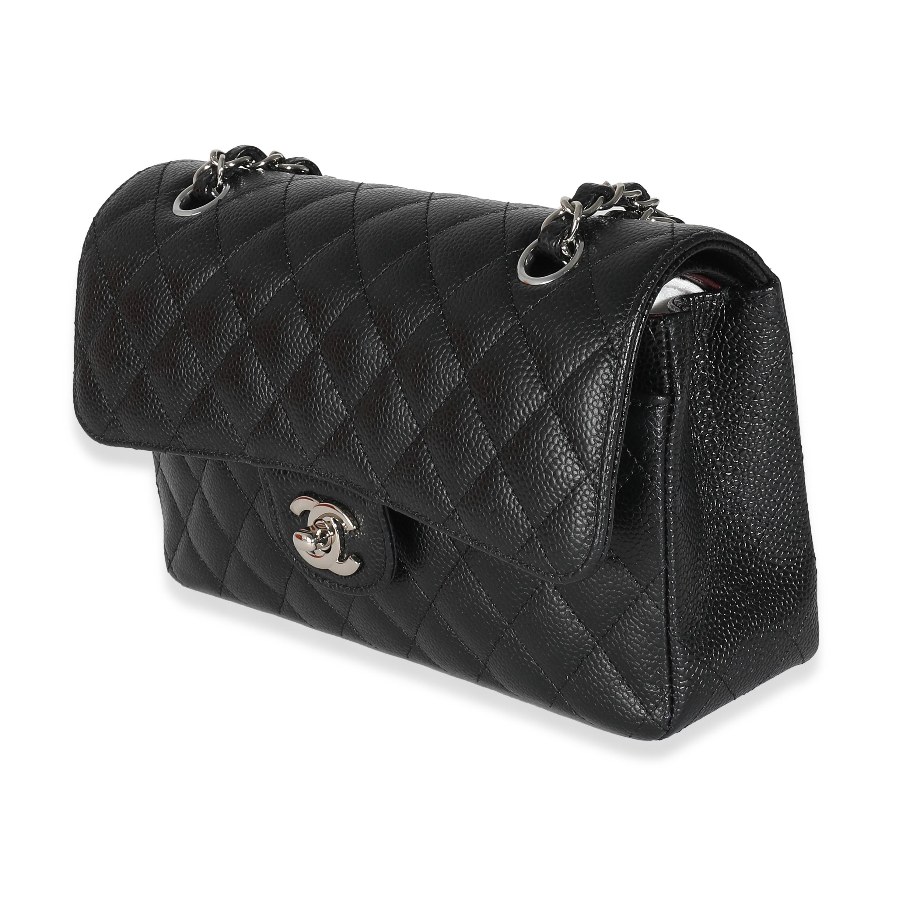 Chanel Caviale trapuntato nero Piccola borsa classica a doppia patta In condizioni ottime in vendita a New York, NY