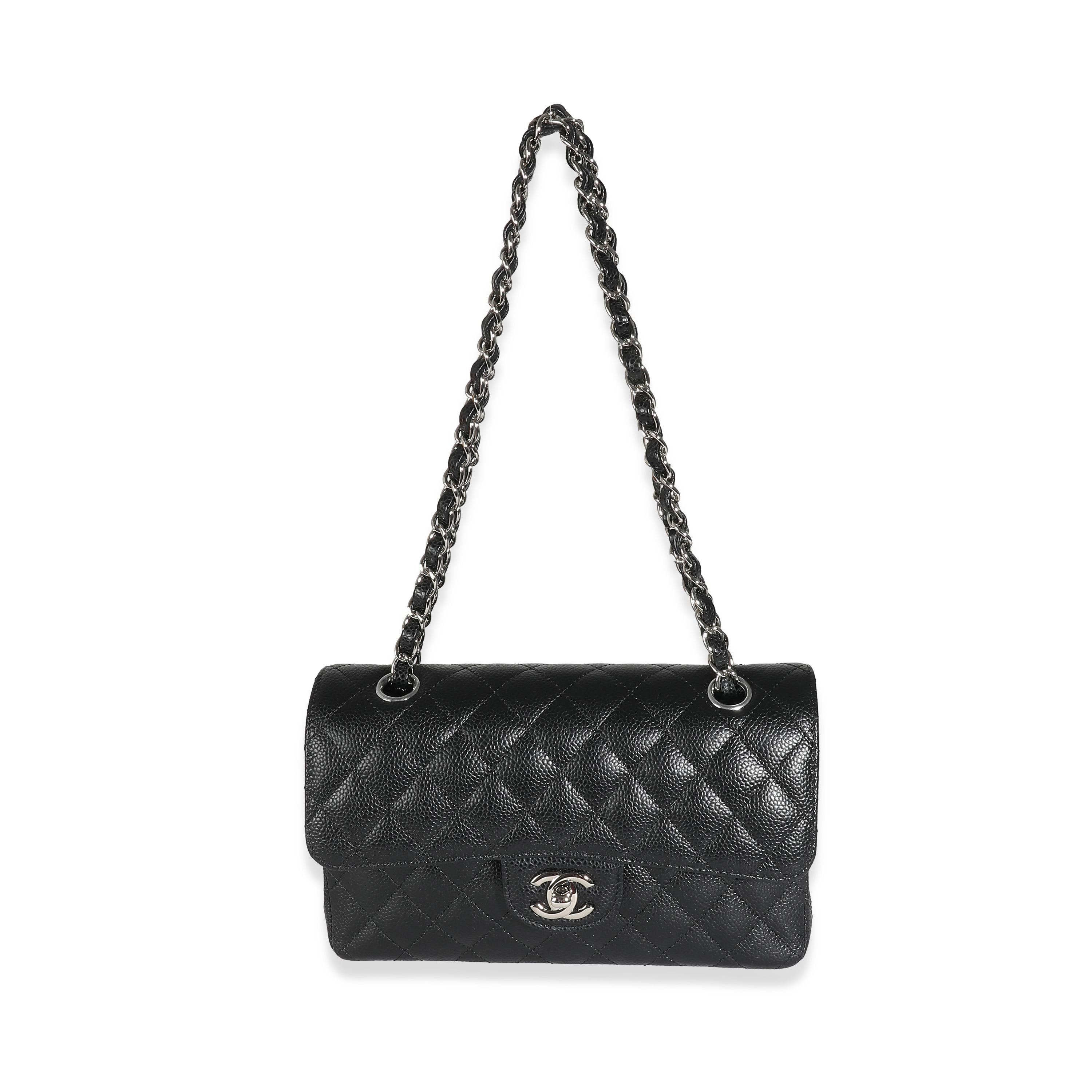 Chanel Caviale trapuntato nero Piccola borsa classica a doppia patta in vendita 1