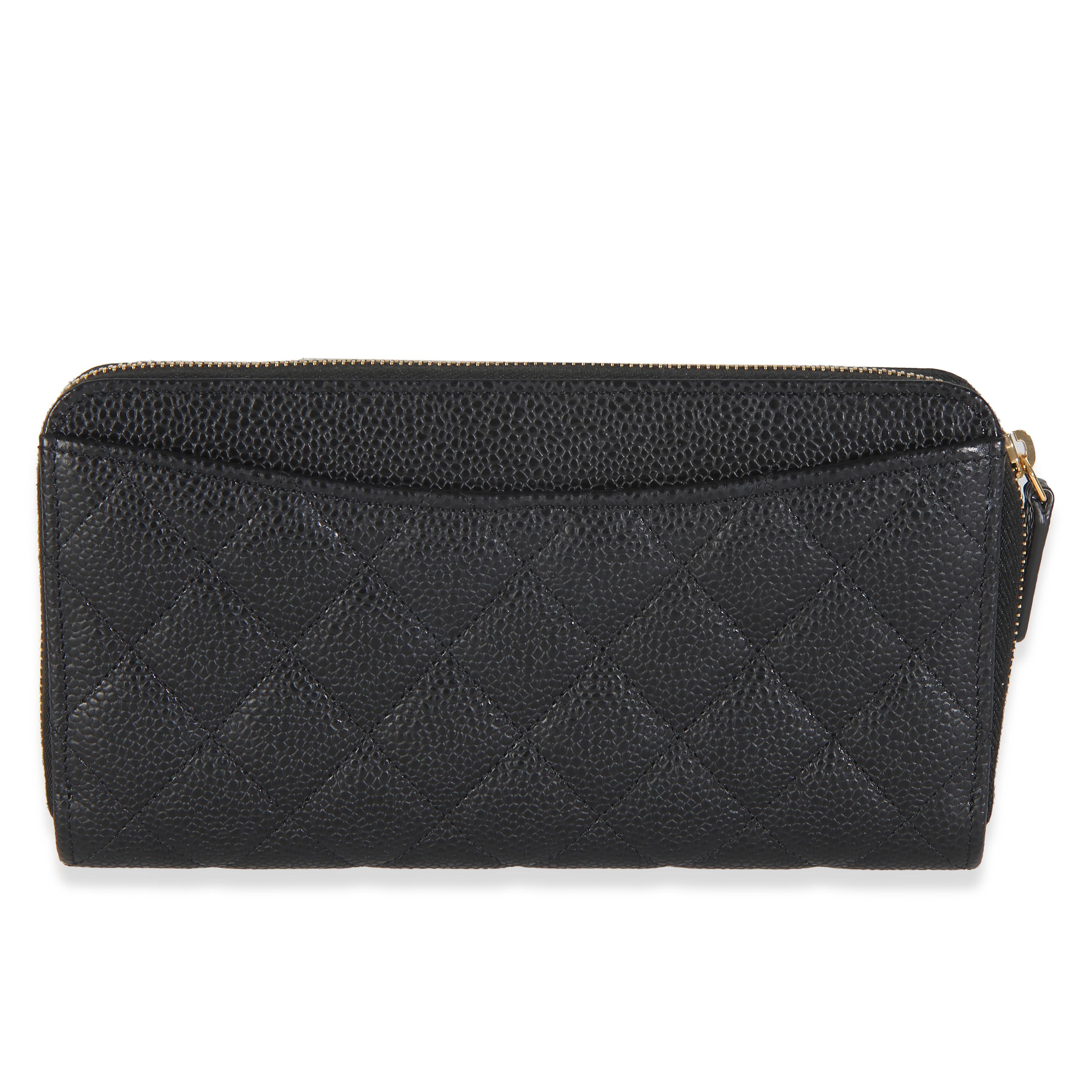 Chanel Black Quilted Caviar Zip Around L-Gusset Wallet In Excellent Condition For Sale In New York, NY