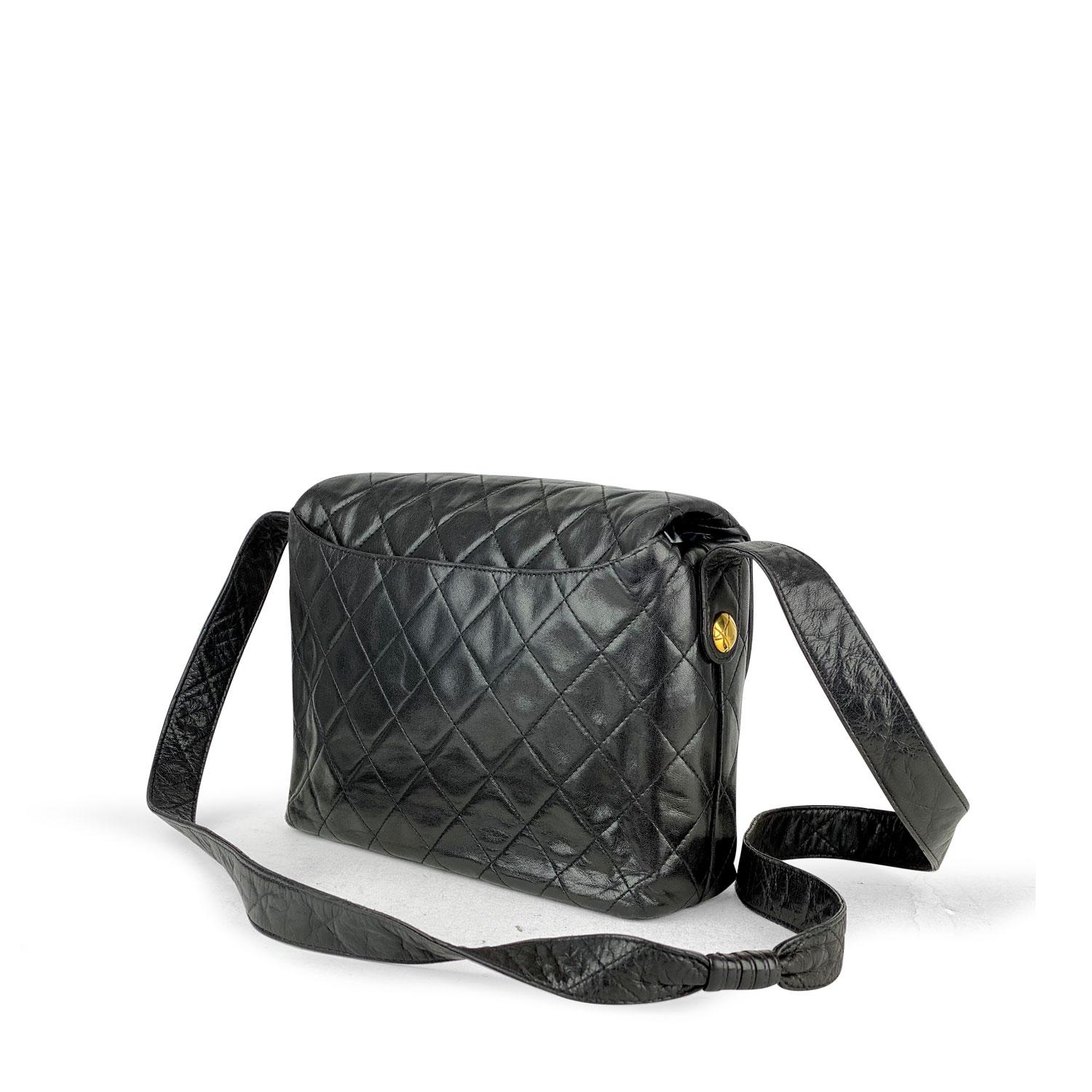 Women's Chanel Black Quilted CC Flap Bag For Sale