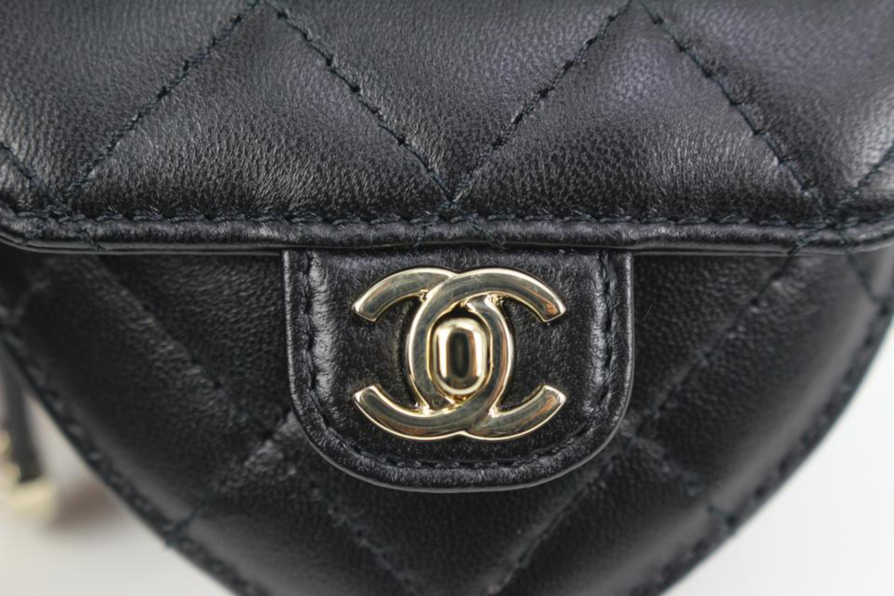 Women's Chanel Black Quilted CC in Love Zipped Coin Heart  Purse Arm Pouch 72ck317s