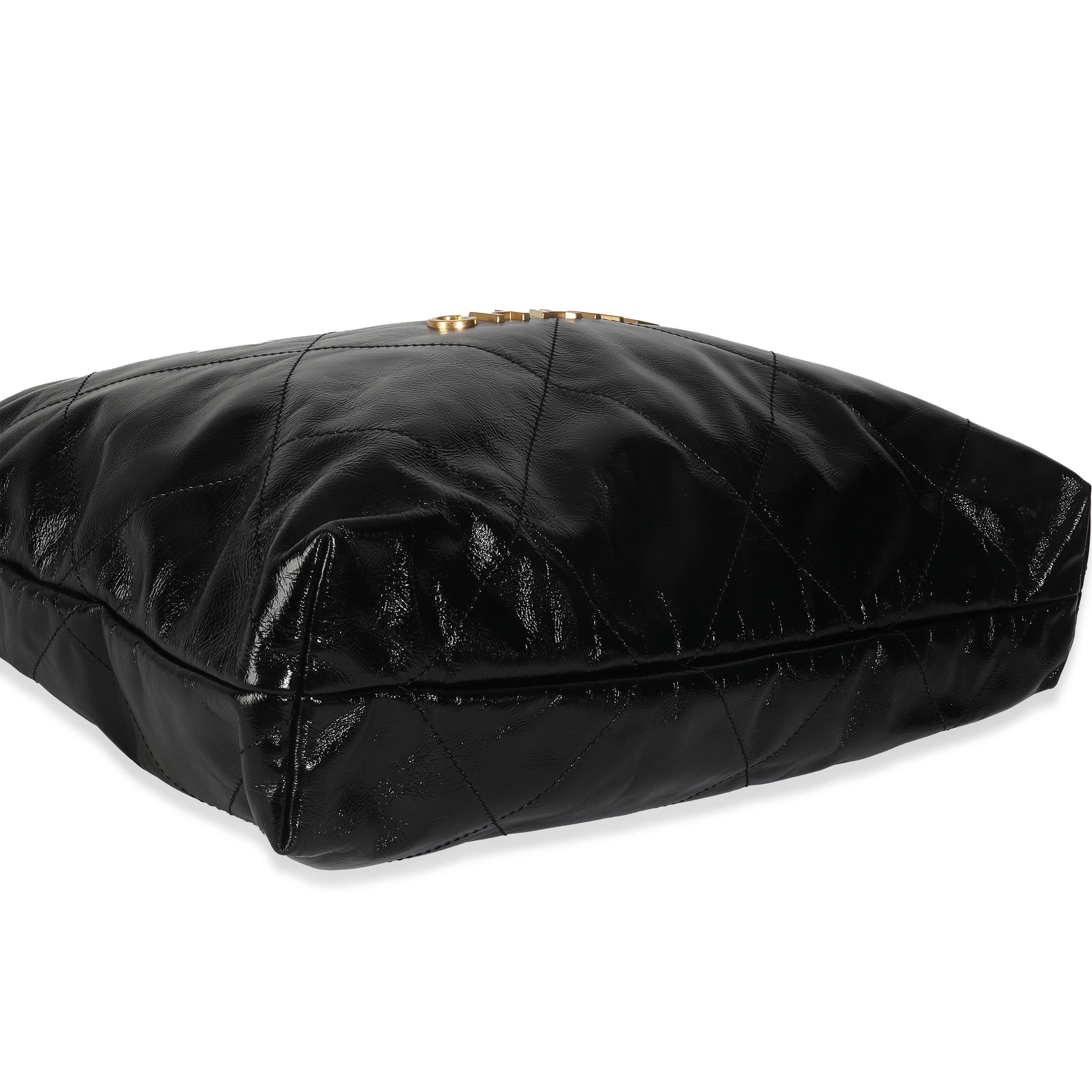 Chanel Noir Matelassé Chanel 22 Hobo en vente 3