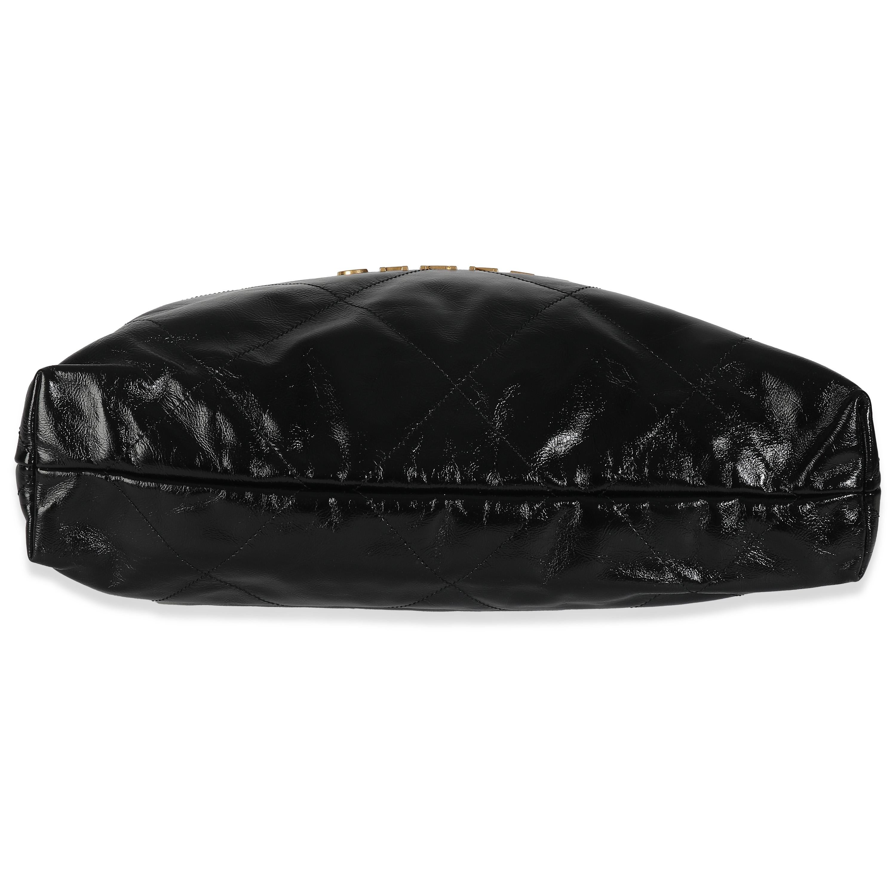 Chanel Noir Matelassé Chanel 22 Hobo en vente 4