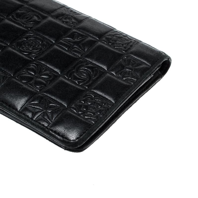 Portafoglio CC in pelle Chanel nero trapuntato con icona Charm 8
