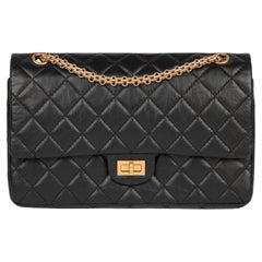 Chanel Schwarze gesteppte Tasche aus geknittertem Kalbsleder 226 2.55 Reissue mit doppelter Klappe