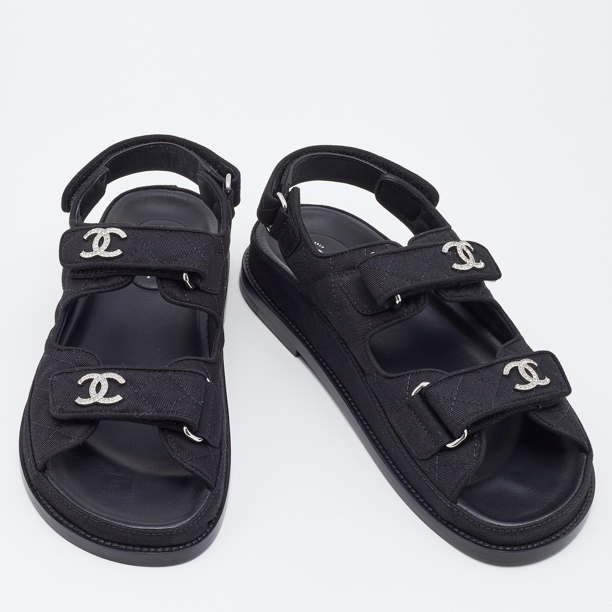 Chanel Black Quilted Fabric Diamond CC Dad Velcro Flat Sandals Size 37.5 In New Condition In Dubai, Al Qouz 2