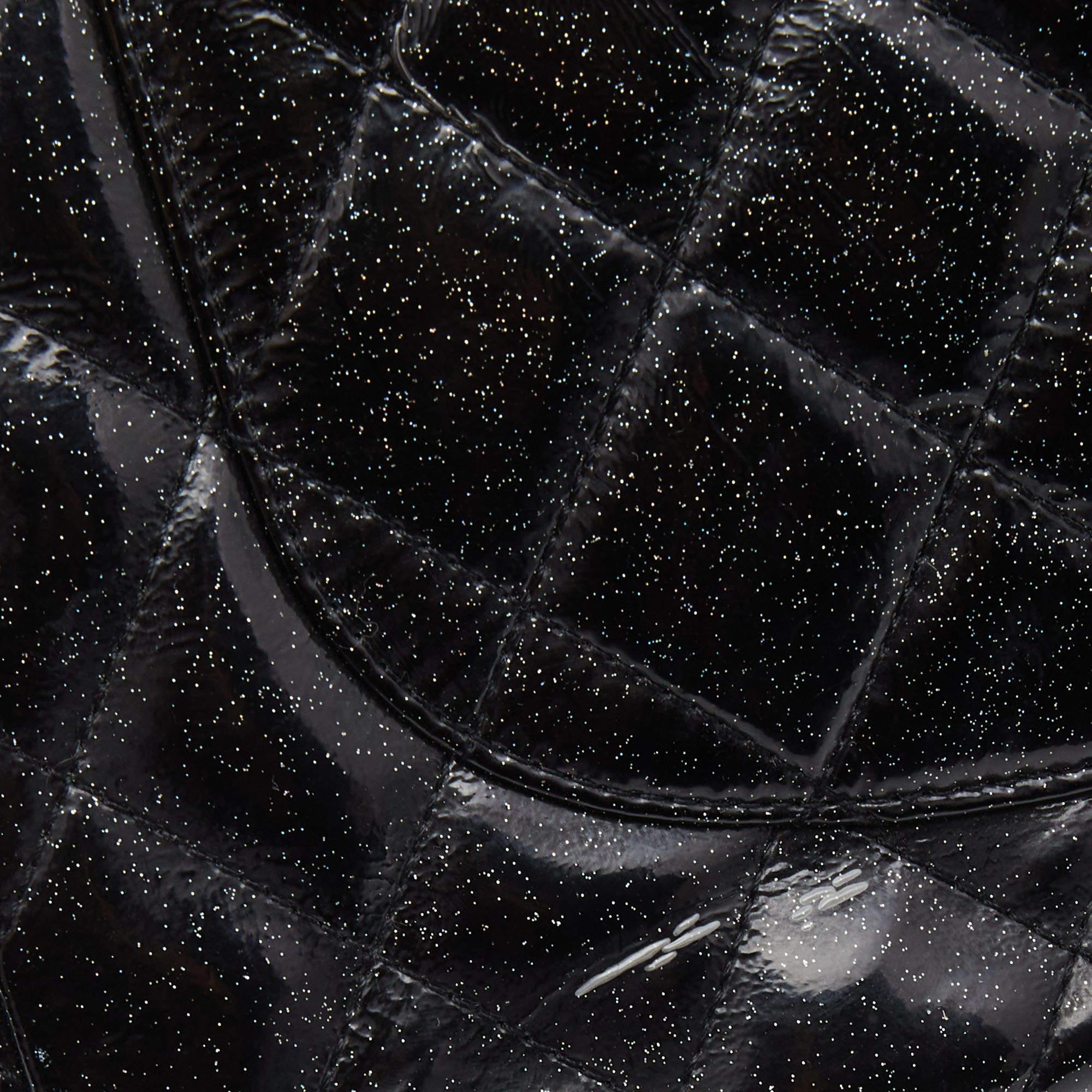Chanel Negro Acolchado Purpurina Charol Jumbo Classic Single Flap Bag en venta 4
