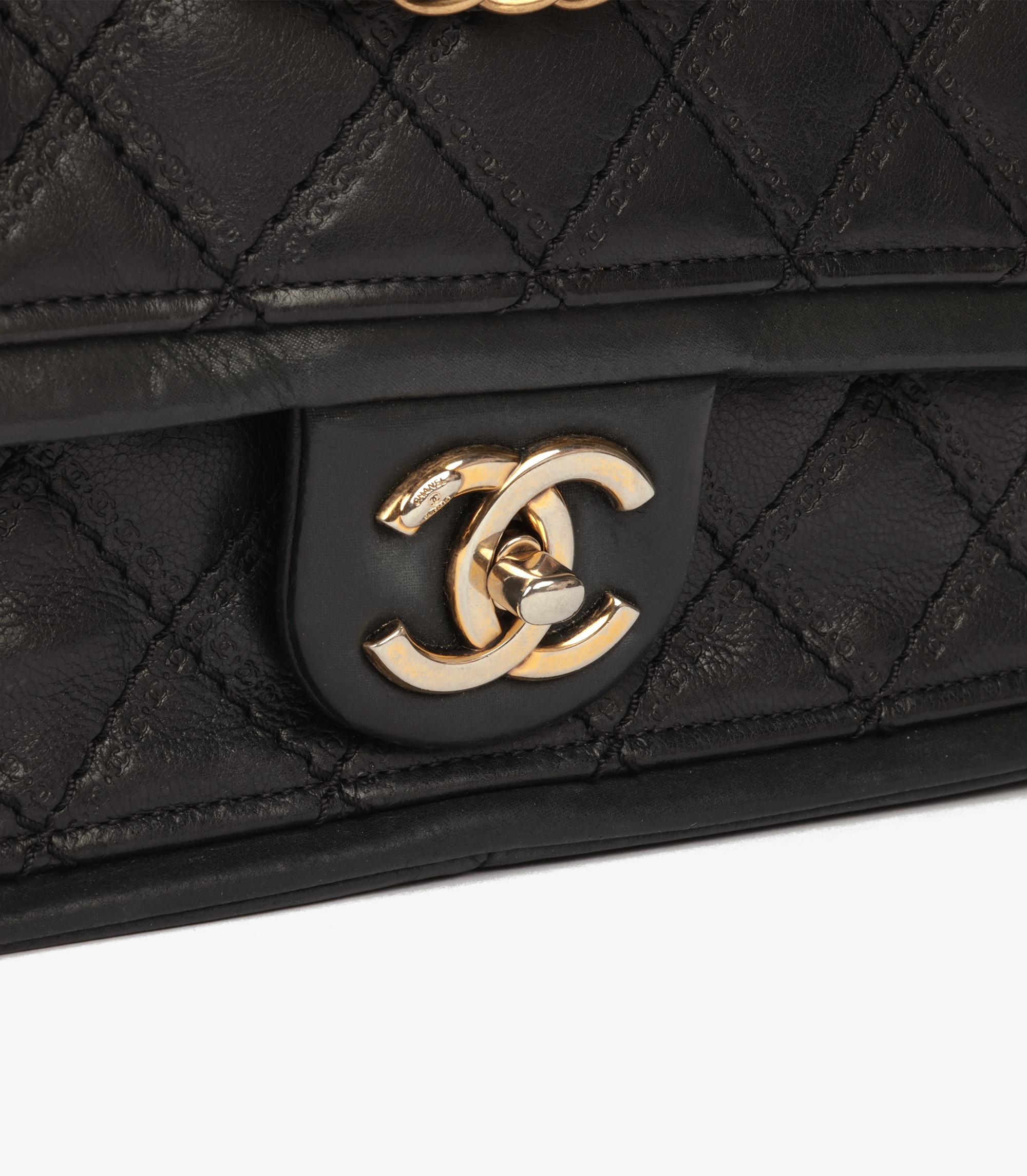 Chanel Borsa nera trapuntata in pelle di vitello iridescente con bandiera singola Sheriff Star In condizioni buone in vendita a Bishop's Stortford, Hertfordshire