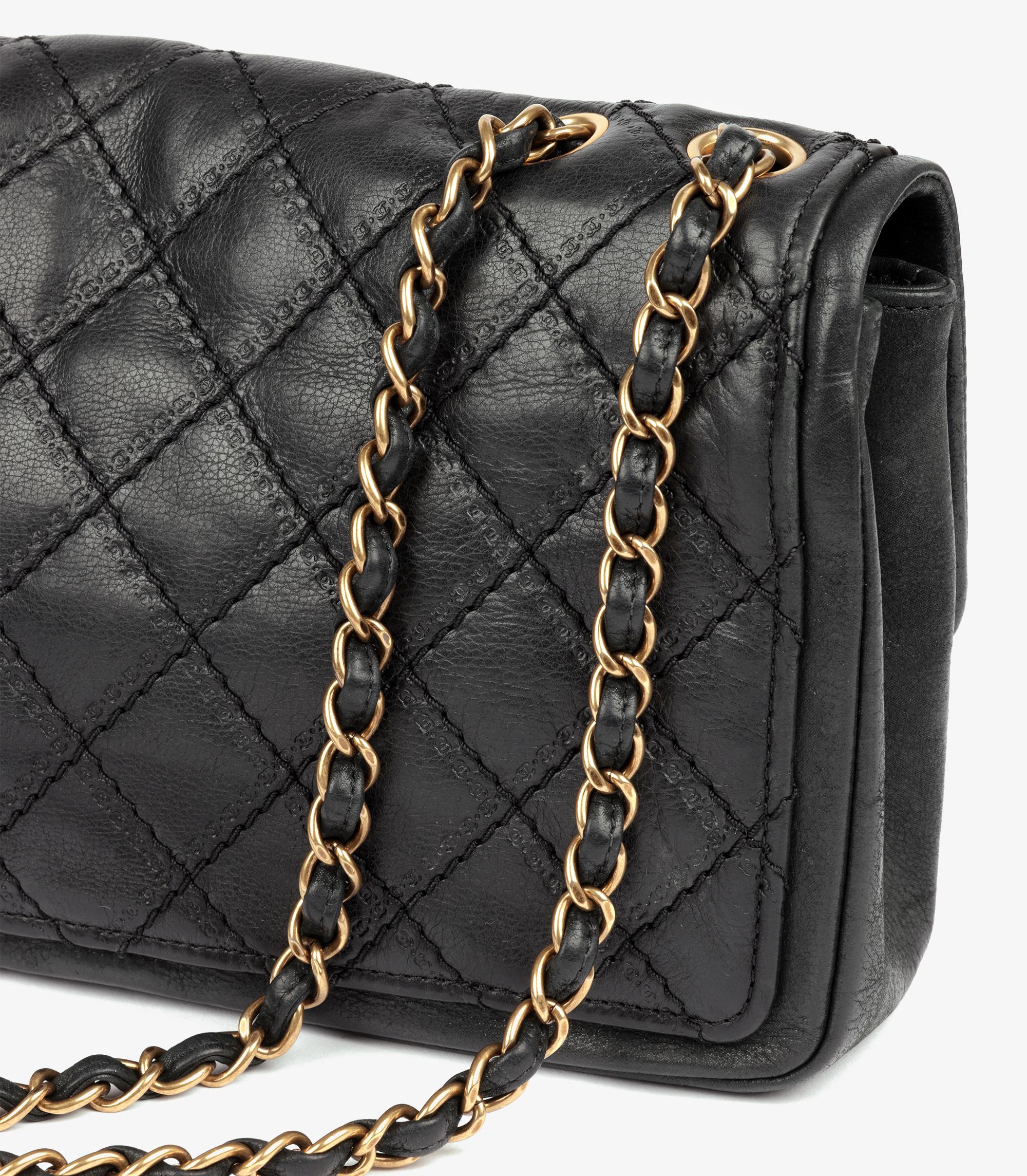 Donna Chanel Borsa nera trapuntata in pelle di vitello iridescente con bandiera singola Sheriff Star in vendita