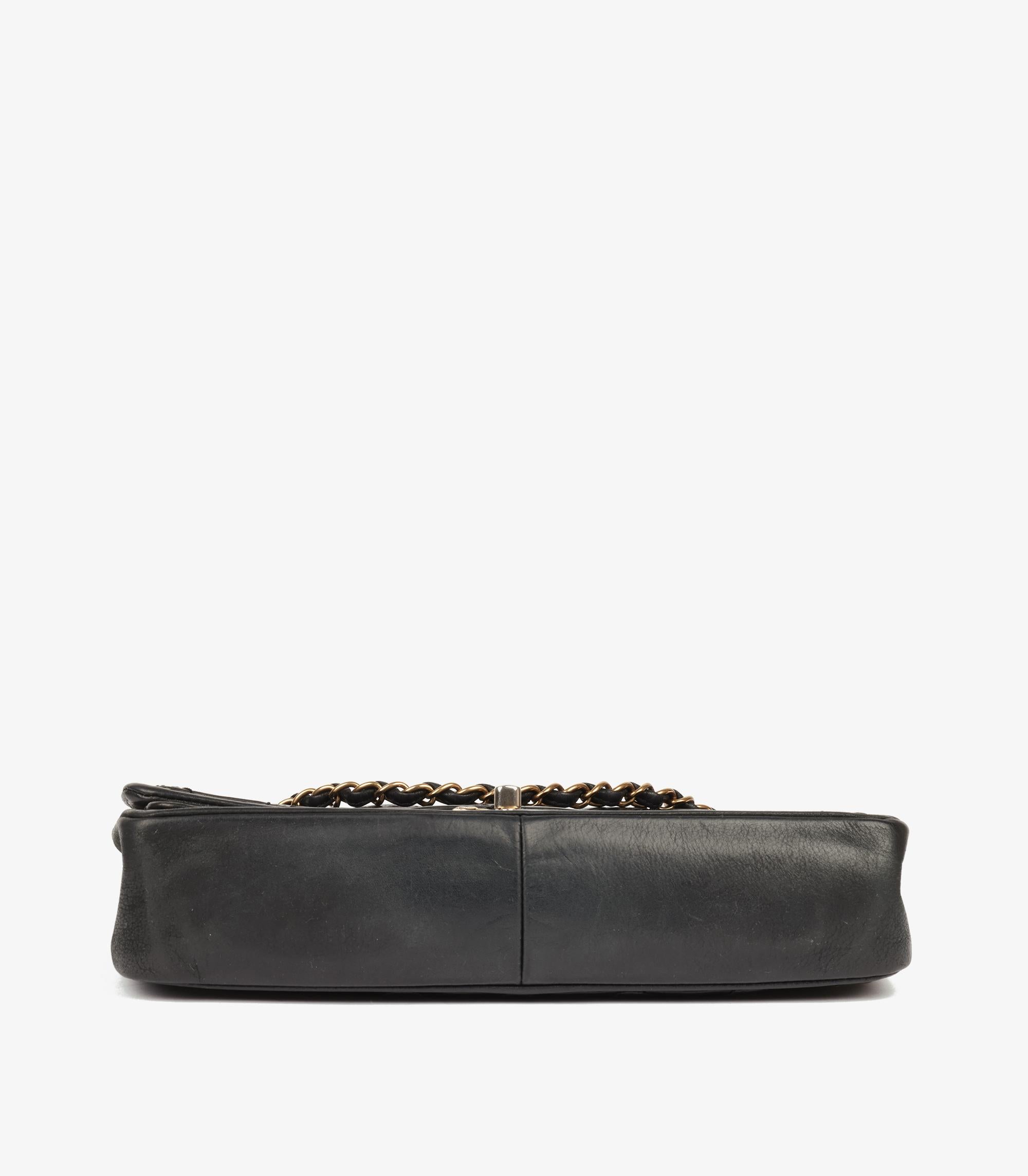 Chanel Borsa nera trapuntata in pelle di vitello iridescente con bandiera singola Sheriff Star in vendita 4