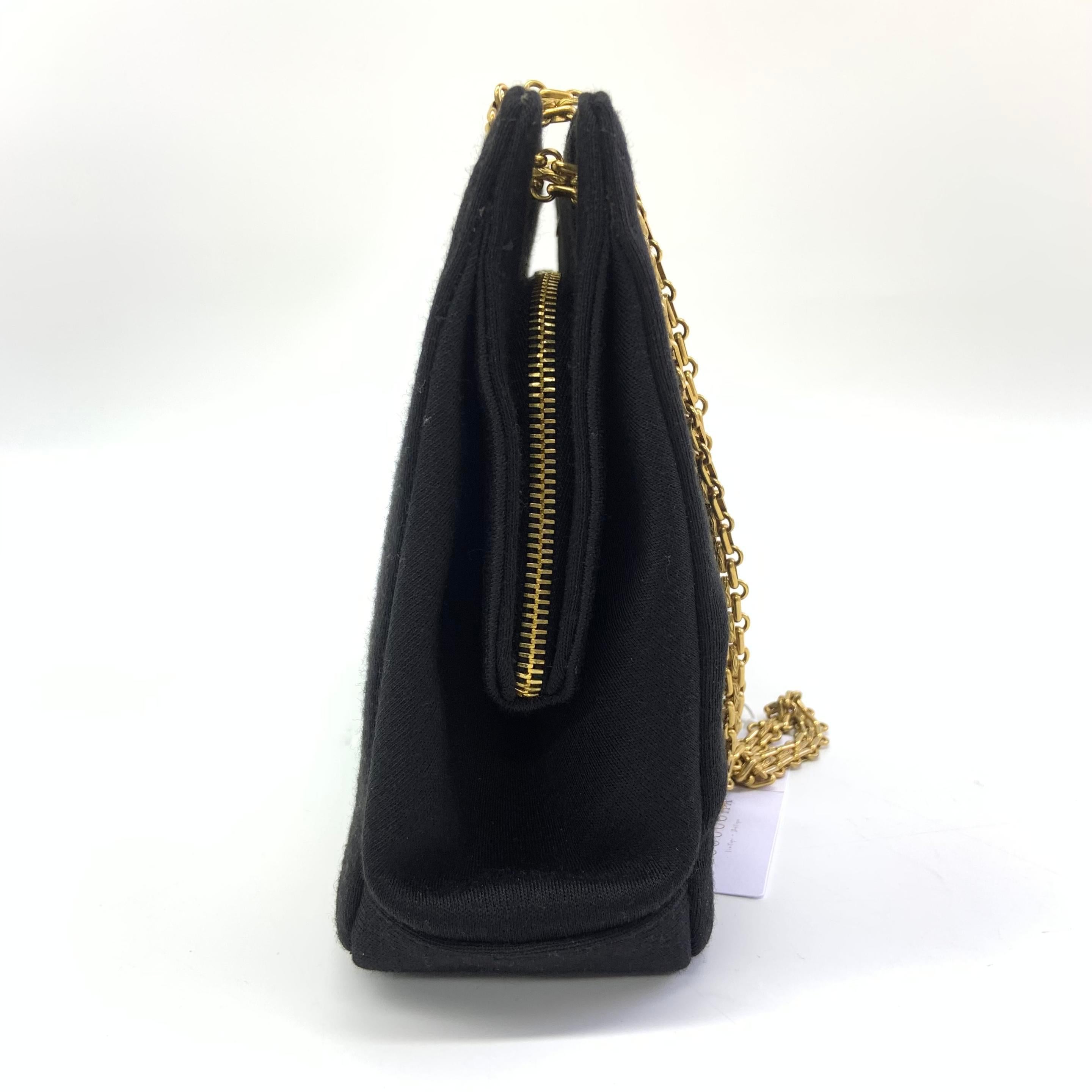 Chanel Black Quilted Jersey Reissue Frame Bag Cotton Chain Strap Red Kisslock Po en vente 2