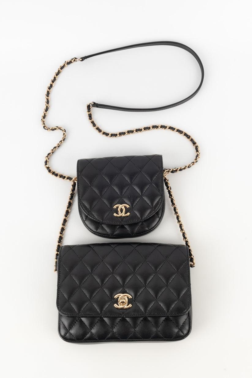 Chanel - (Made in Italy) Black quilted lambskin bag. Golden metal elements. Sold with its serial number. 2019 Collection.

Additional information:
Condition: Very good condition
Dimensions: Clutch 1: Length: 19 cm - Height: 15 cm - Depth: 3 cm -