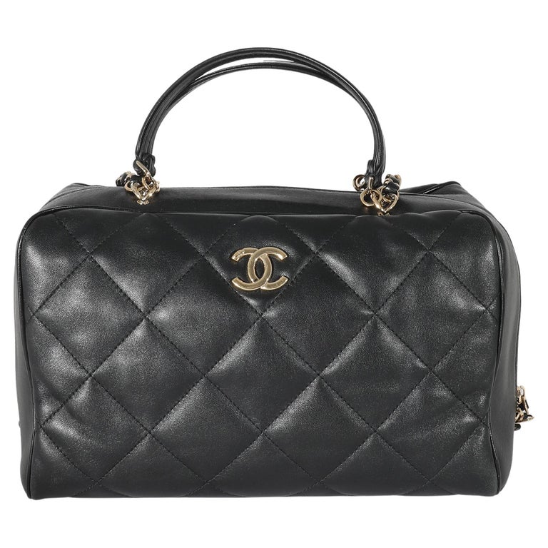 Chanel Navy Canvas and Black Calfskin Leather Deauville Bowling Bag For  Sale at 1stDibs
