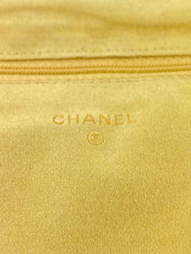 Chanel Black Quilted Lambskin CC Jewelry Pouch Clutch 861326 In Good Condition In Dix hills, NY