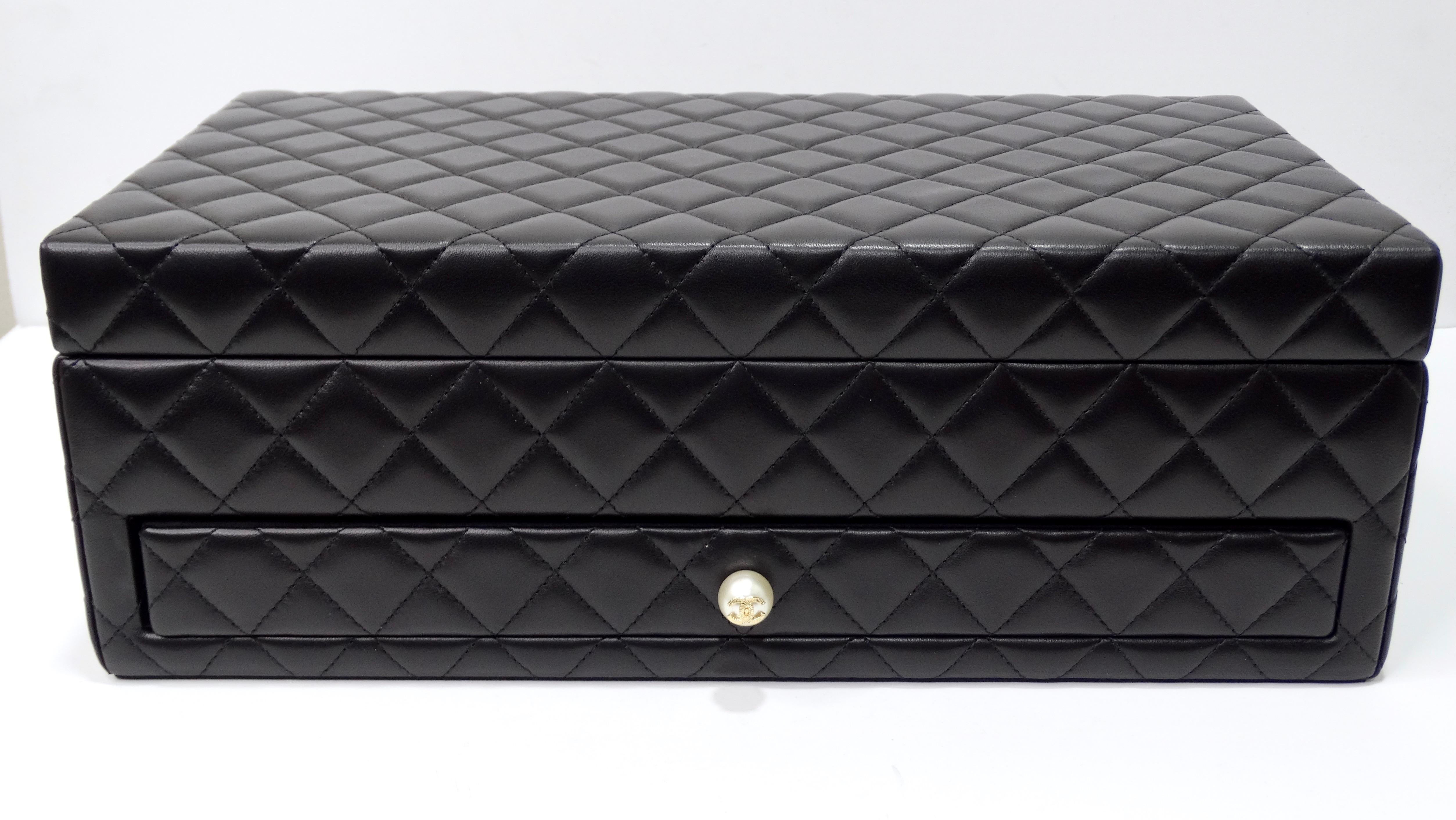 Women's or Men's Chanel Black Quilted Lambskin CC Pearl Jewelry Box For Sale