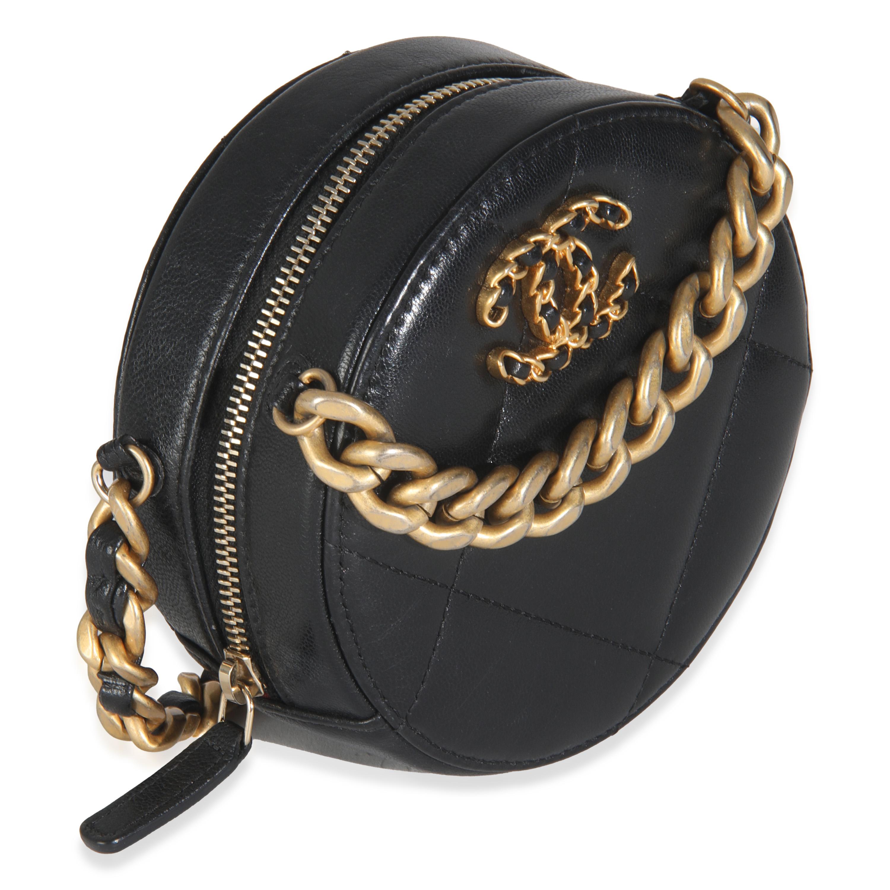 Chanel Black Quilted Lambskin Chanel 19 Round Clutch With Chain (Schwarz) im Angebot