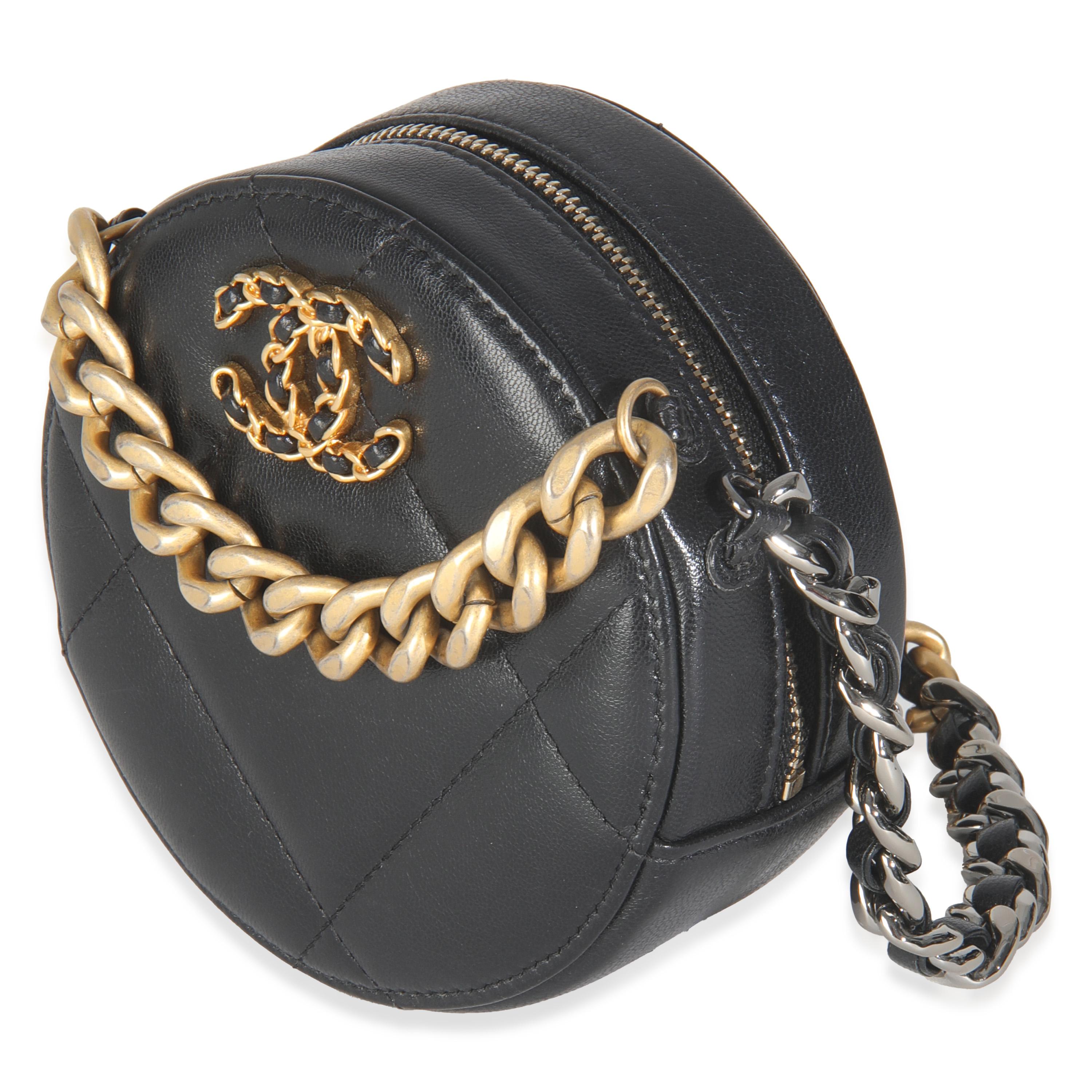 Chanel Black Quilted Lambskin Chanel 19 Round Clutch With Chain im Zustand „Hervorragend“ im Angebot in New York, NY