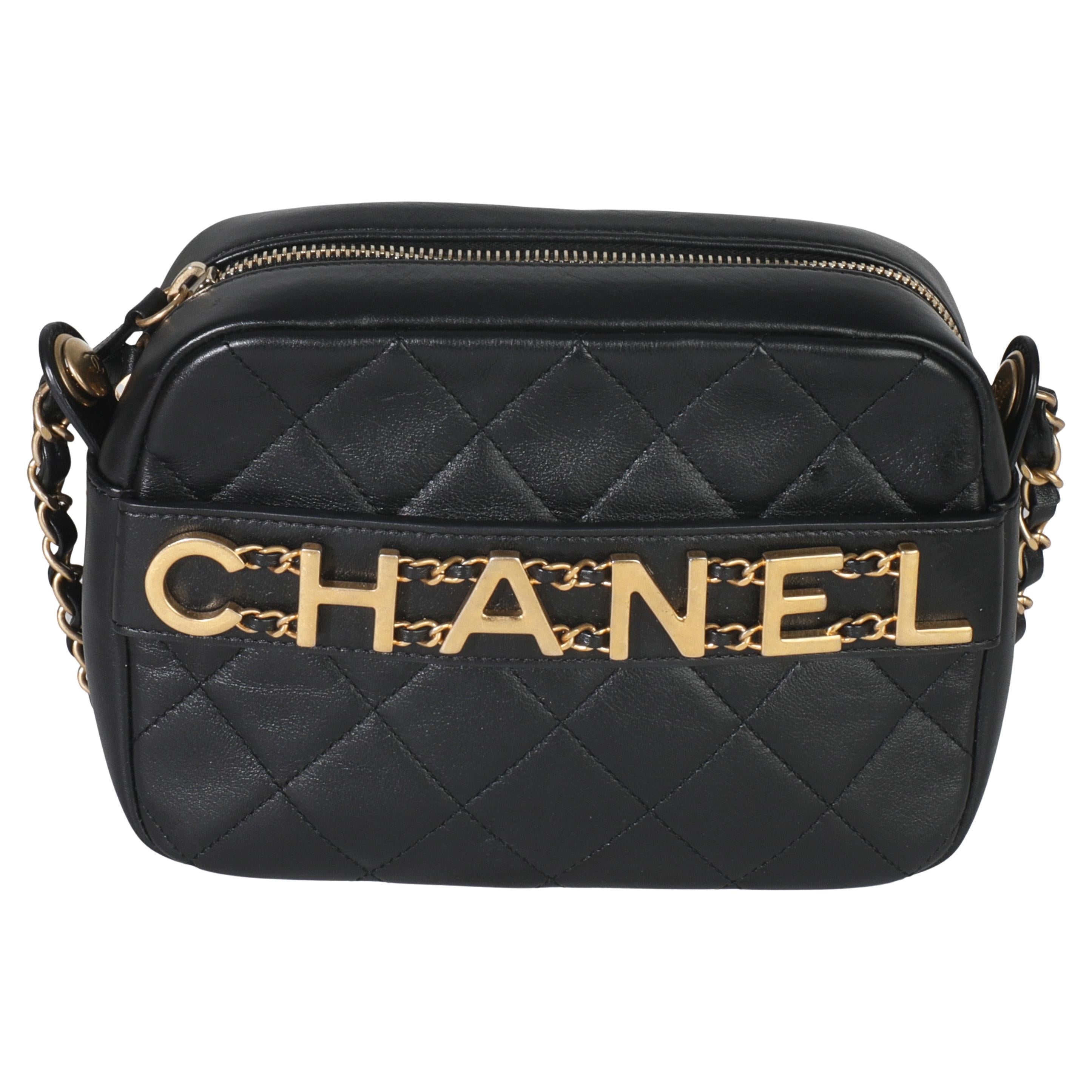 Chanel Black Quilted Lambskin Enchained Logo Chain Camera Case en vente