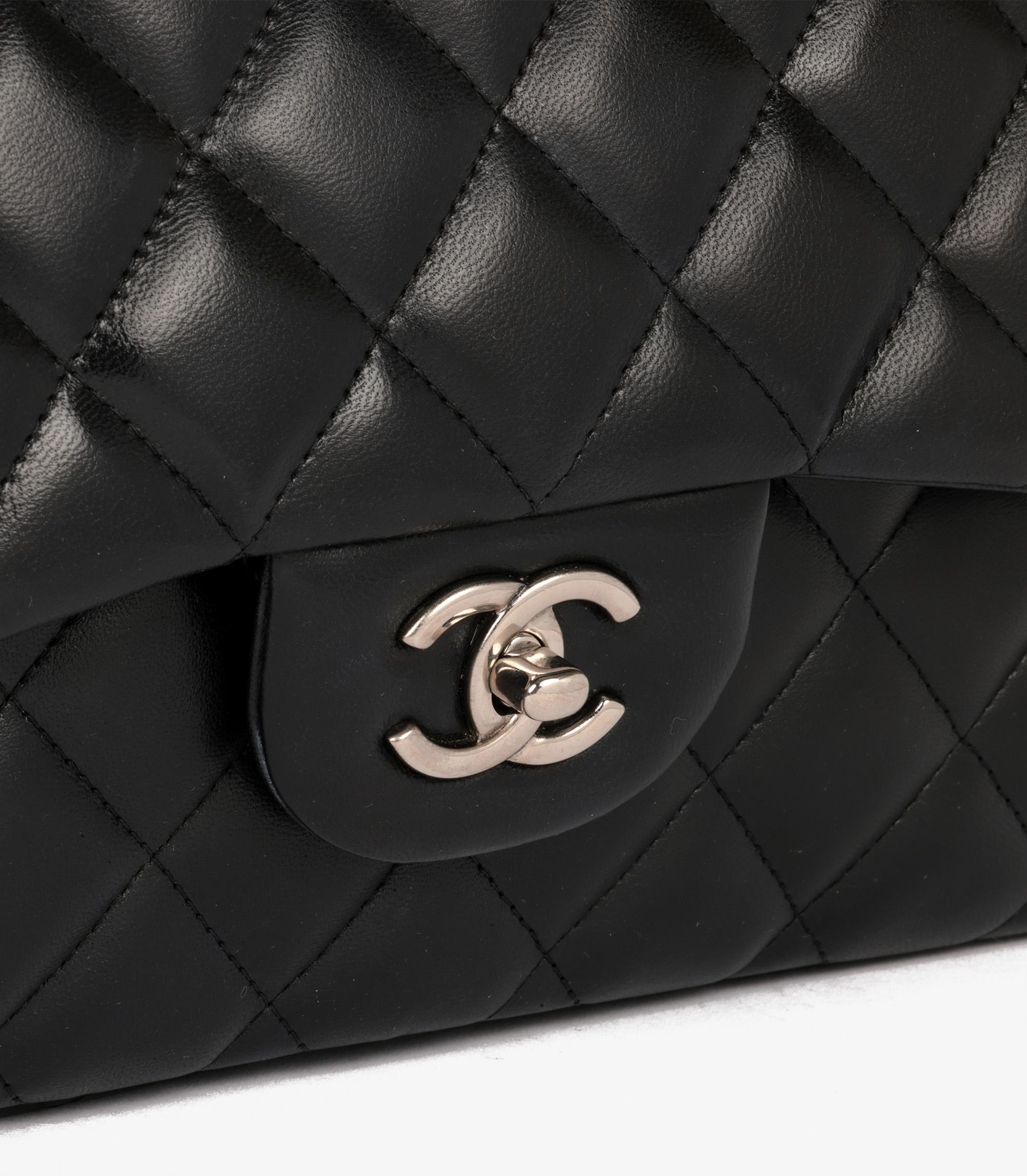 Chanel Schwarzes gestepptes Lammleder Jumbo Classic Double Flap Tasche im Angebot 2