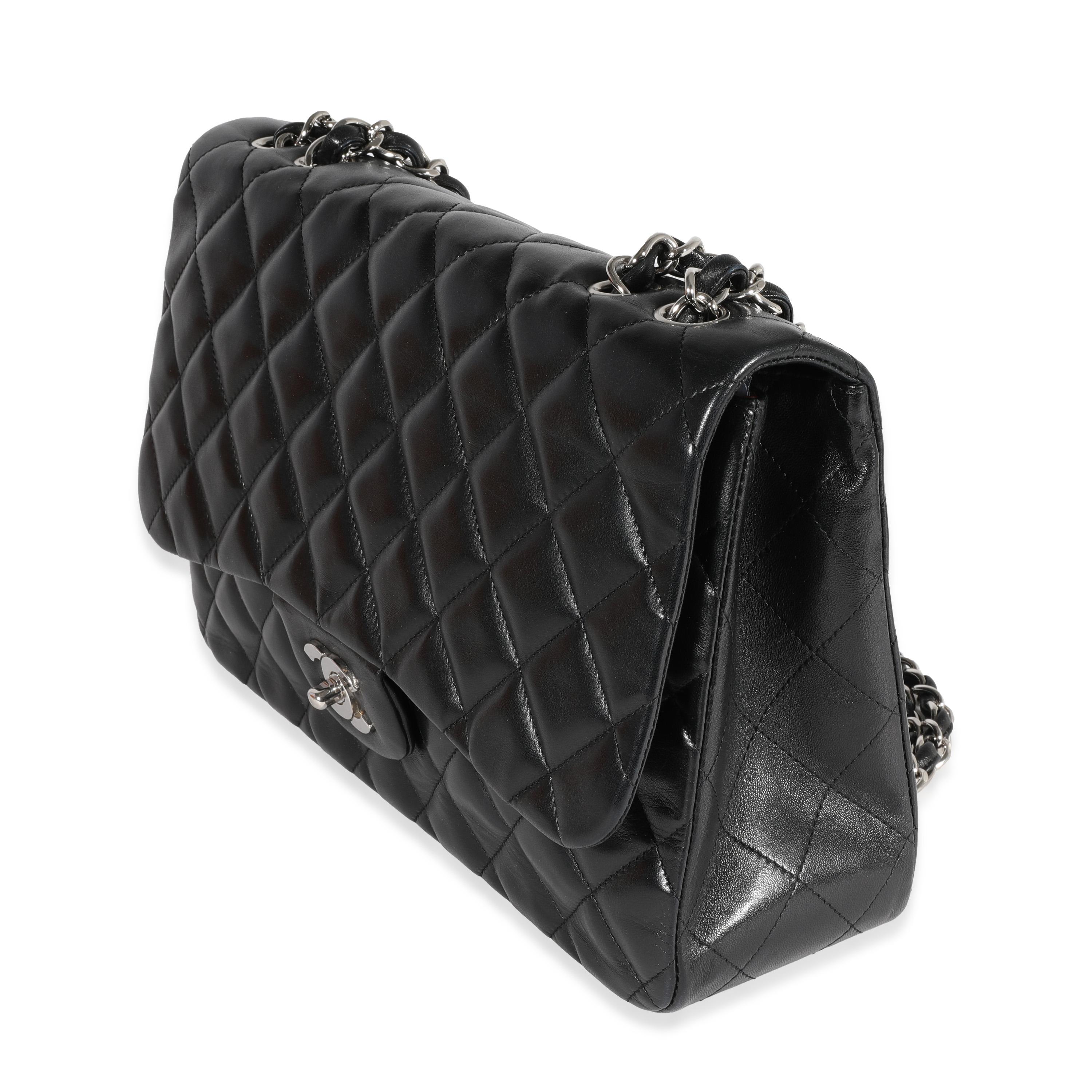 Chanel Black Quilted Lambskin Jumbo Classic Single Flap Bag In Good Condition For Sale In New York, NY