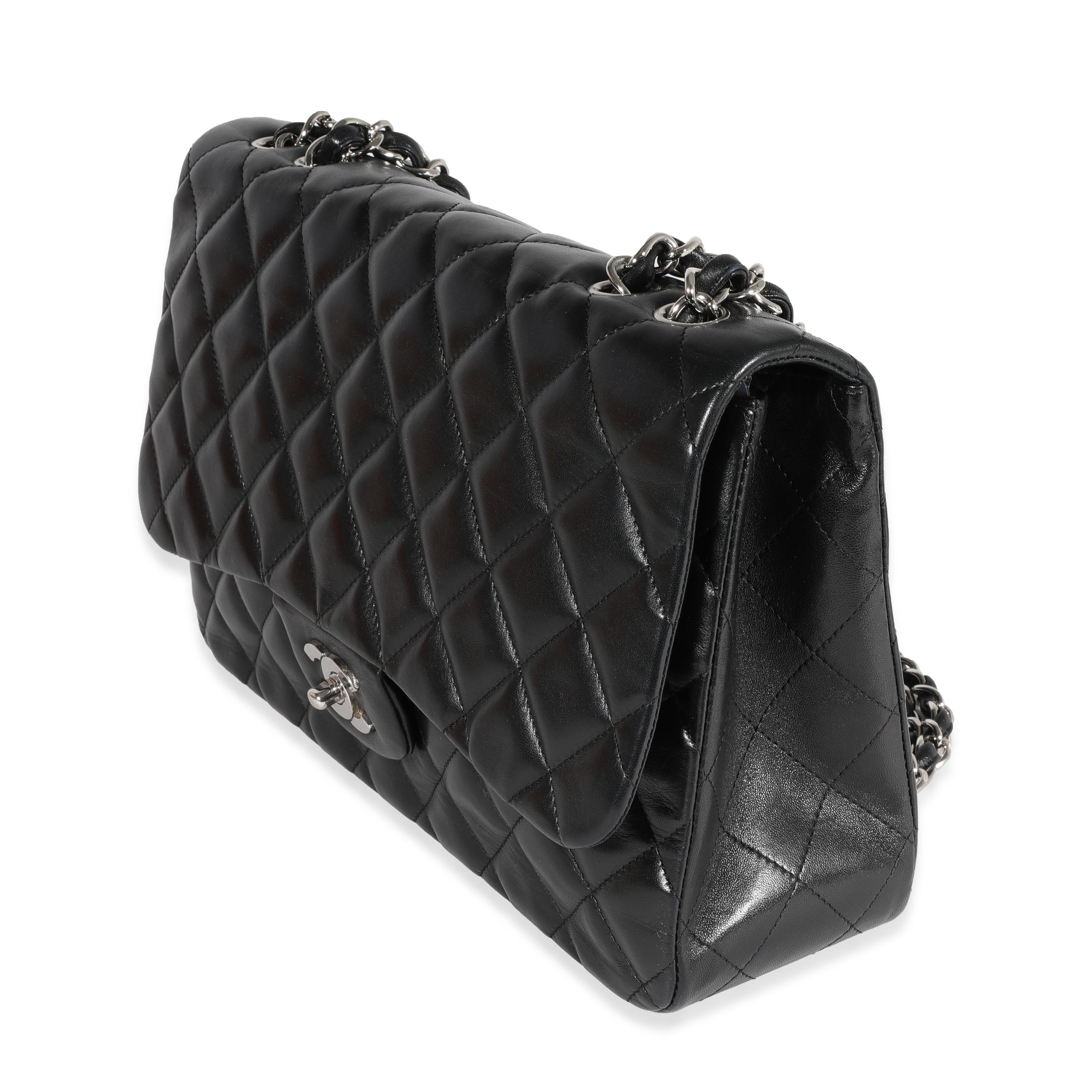 Chanel Black Quilted Lambskin Jumbo Classic Single Flap Bag In Good Condition In New York, NY