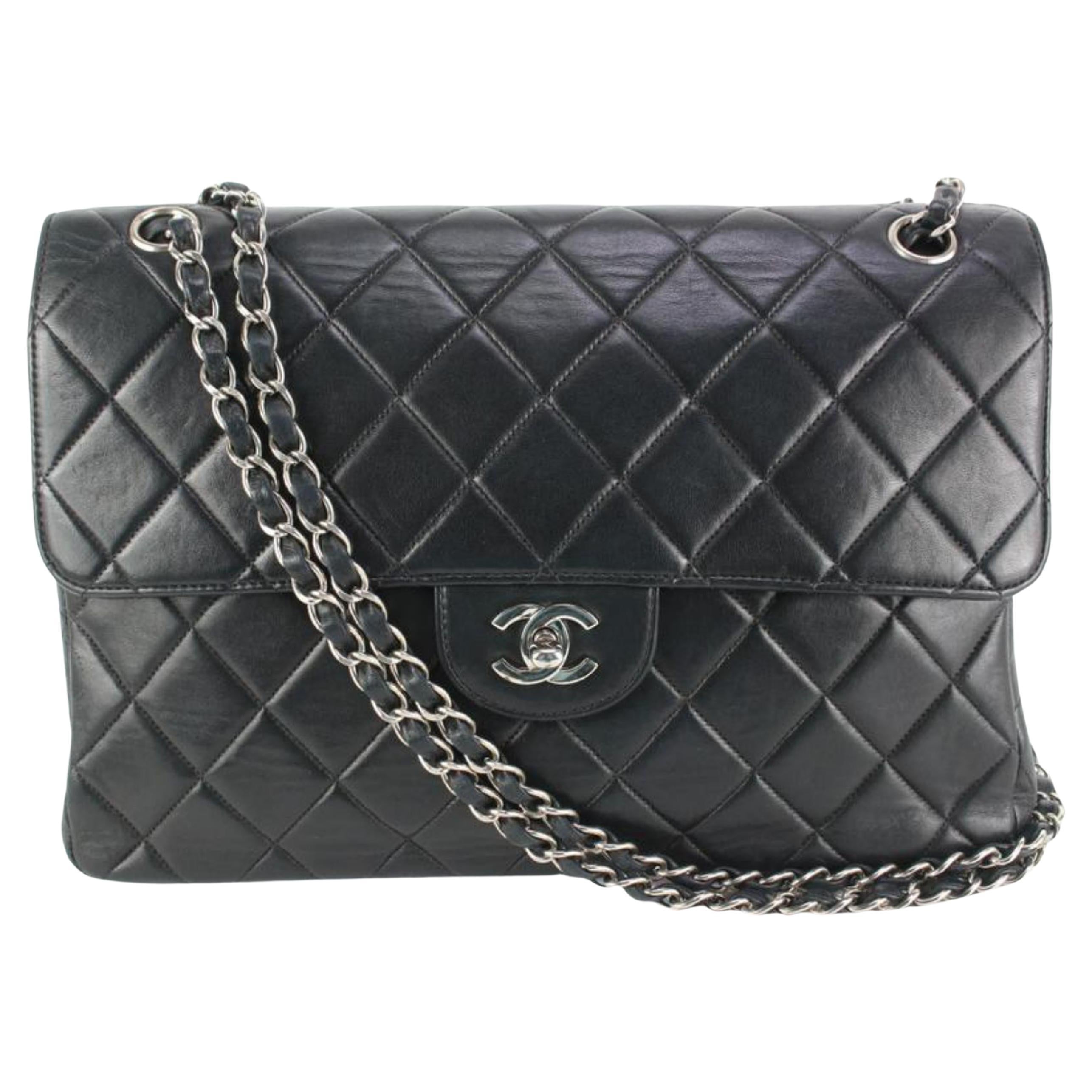 Chanel - Sac classique à double rabat Jumbo en cuir d'agneau matelassé noir 55cz55s en vente