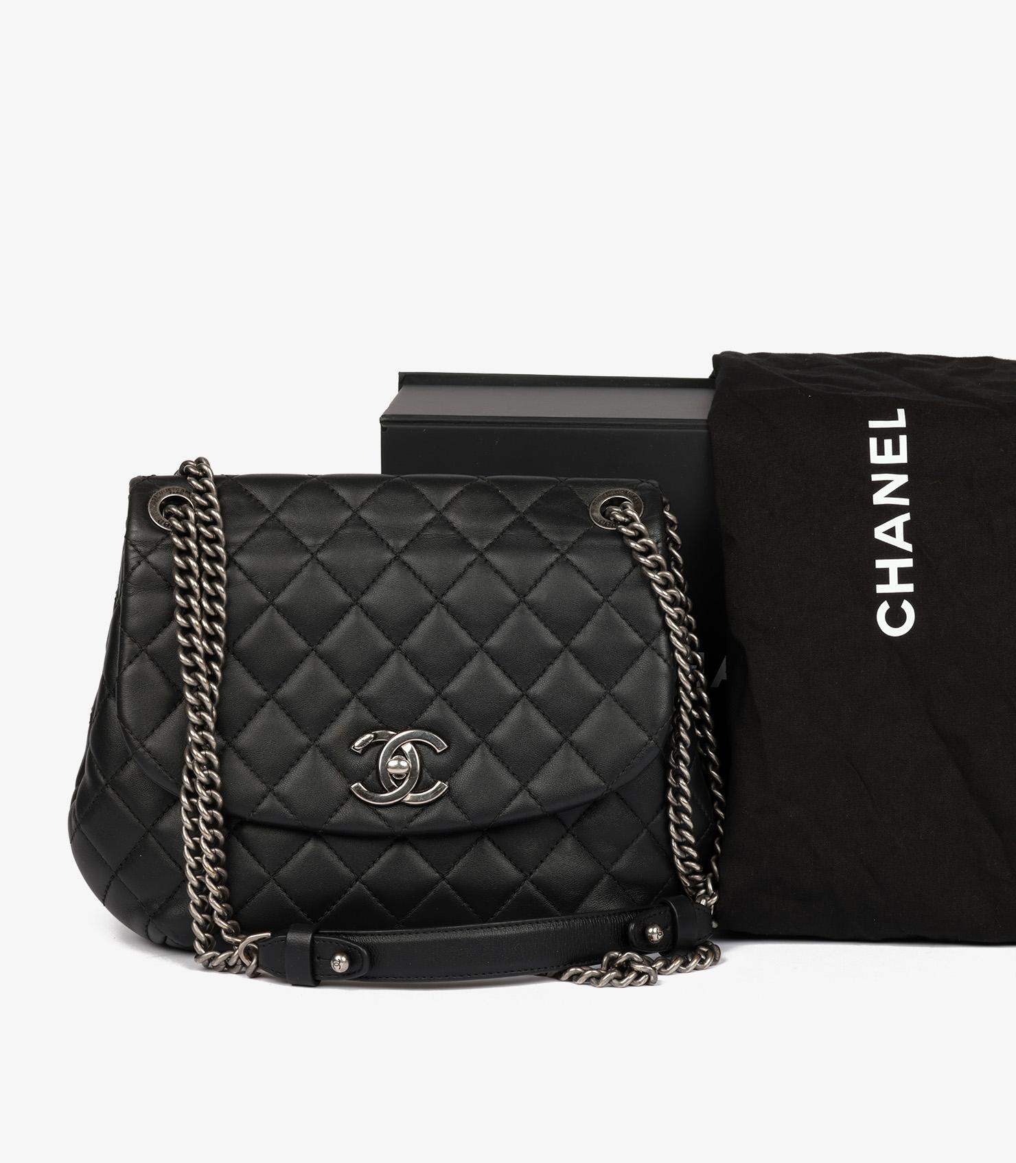 Chanel Black Quilted Lambskin Large Daily Supple Classic Single Flap Bag en vente 8