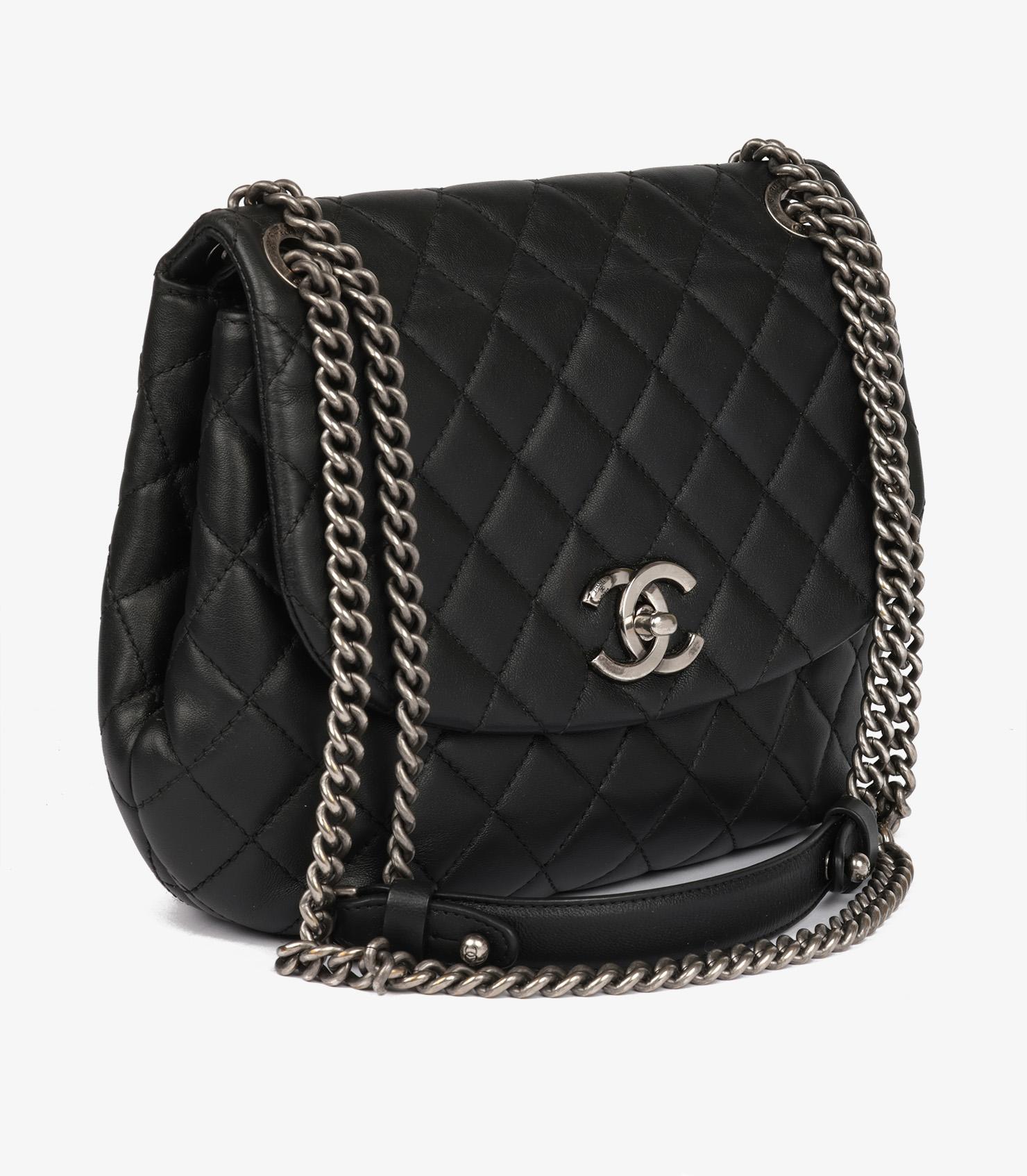 Chanel Black Quilted Lambskin Large Daily Supple Classic Single Flap Bag Excellent état - En vente à Bishop's Stortford, Hertfordshire