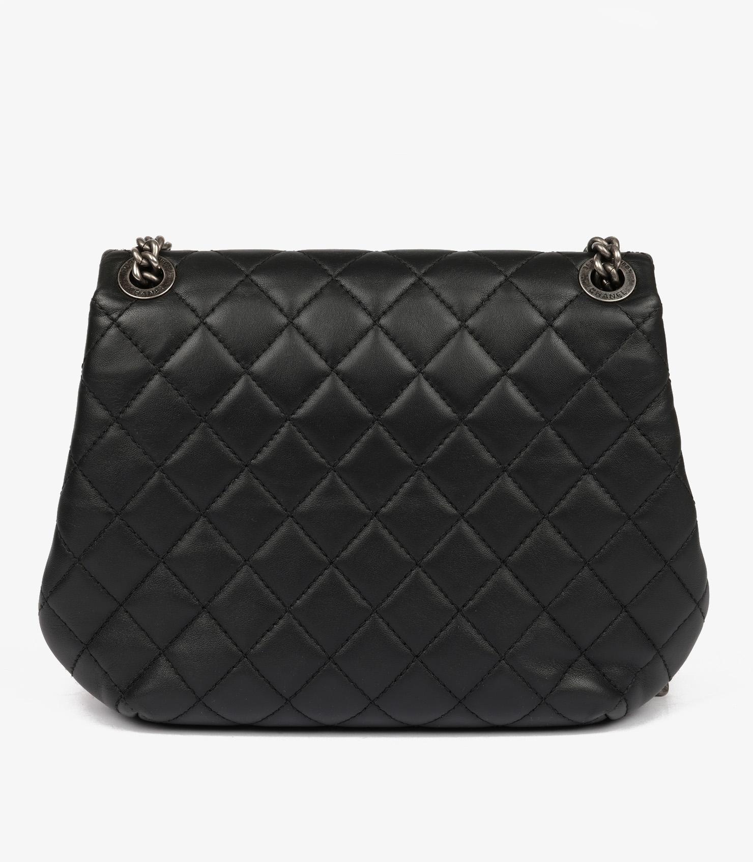 Chanel Black Quilted Lambskin Large Daily Supple Classic Single Flap Bag en vente 2