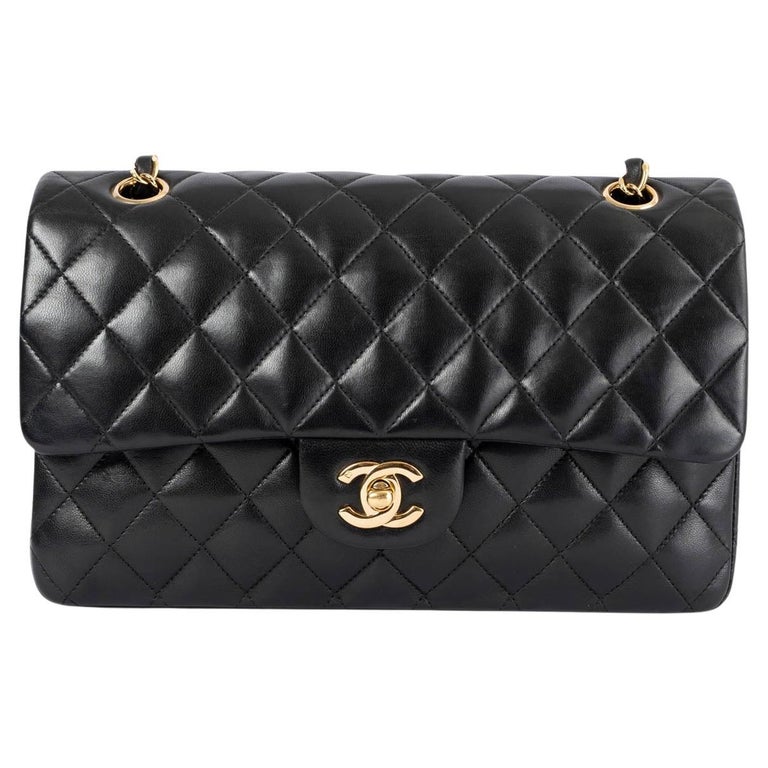 chanel flap quilted bag leather