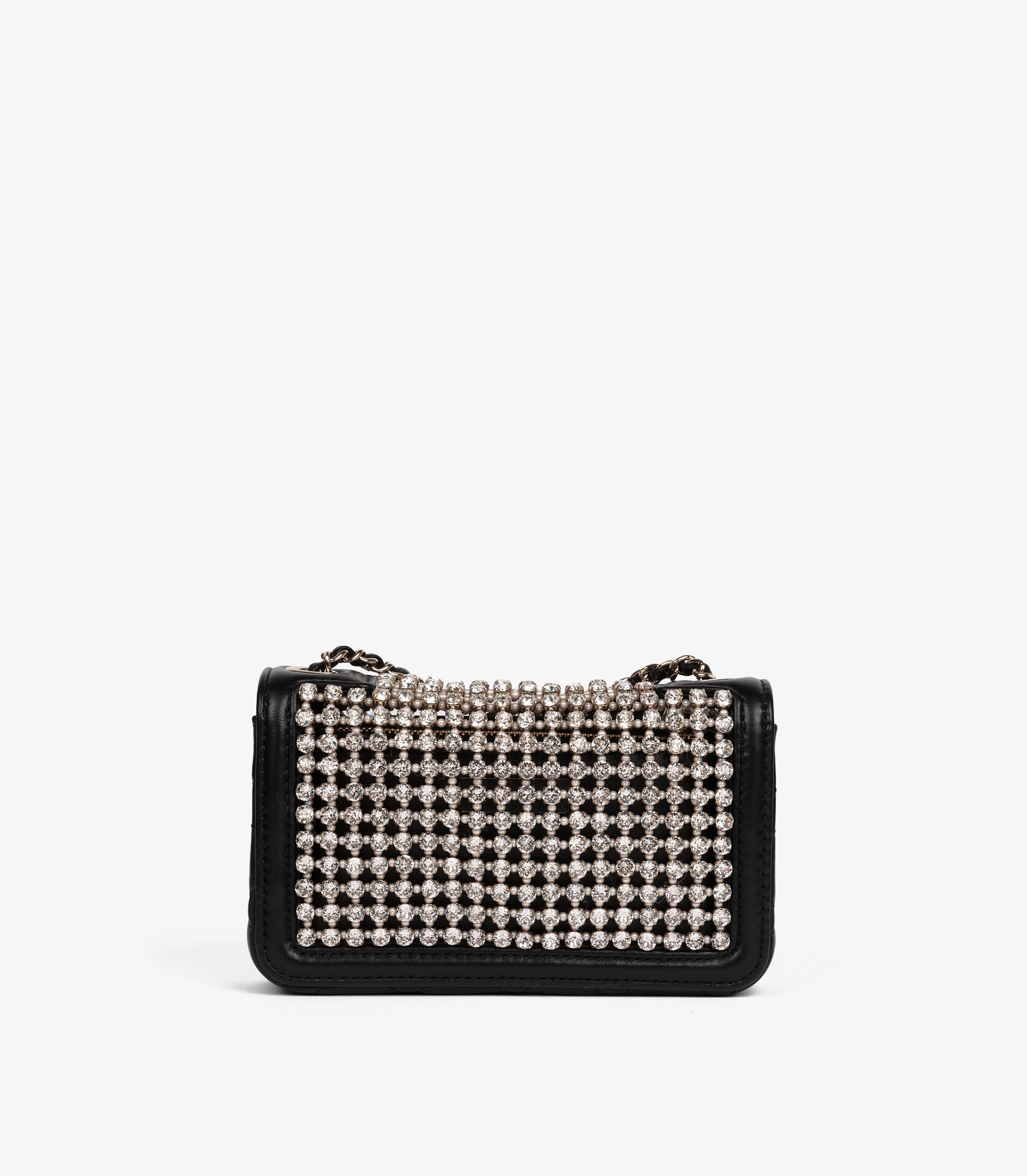Chanel - Mini sac à rabat rectangulaire en cuir d'agneau matelassé noir, cristaux et perles Unisexe en vente