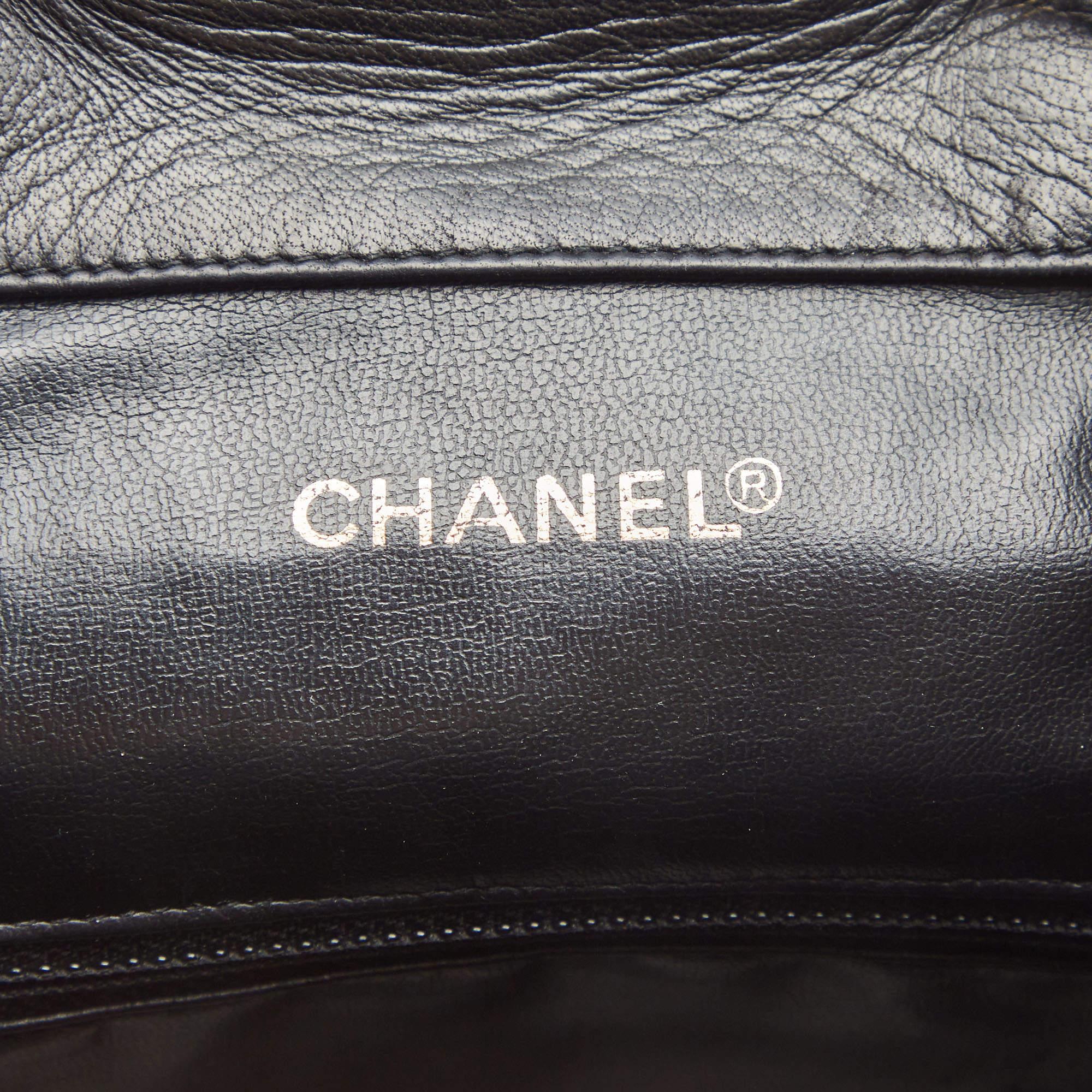 Chanel - Sac à dos Duma en cuir d'agneau matelassé noir 6