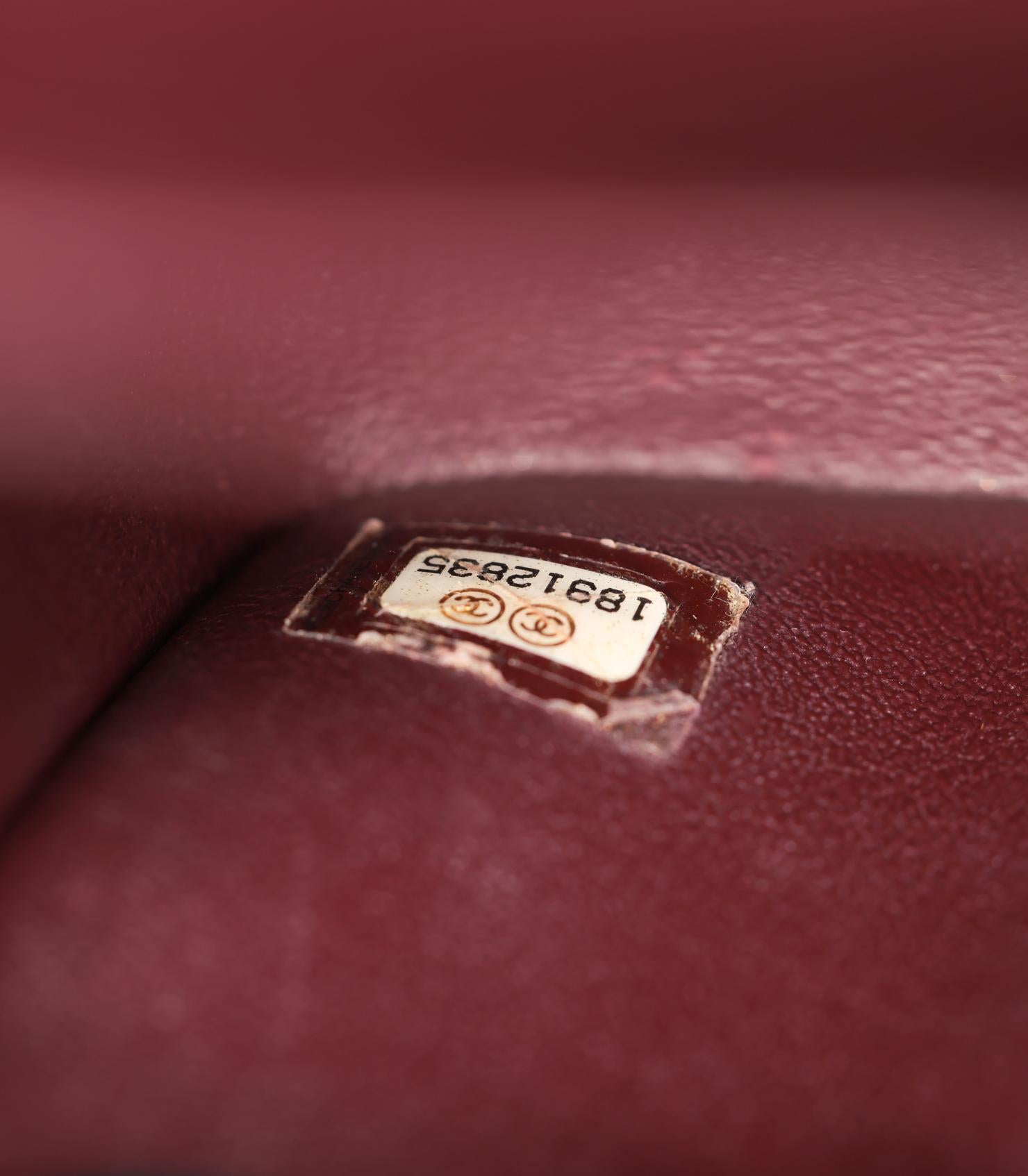 Chanel Bolso Jumbo Clásico Negro Acolchado Piel Cordero Doble Solapa en venta 6