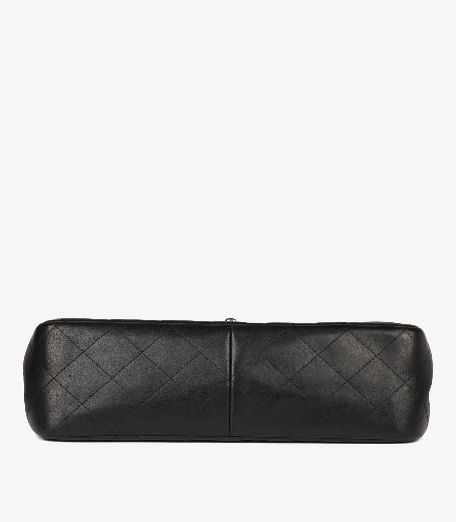 Chanel Bolso Jumbo Clásico Negro Acolchado Piel Cordero Doble Solapa en venta 3