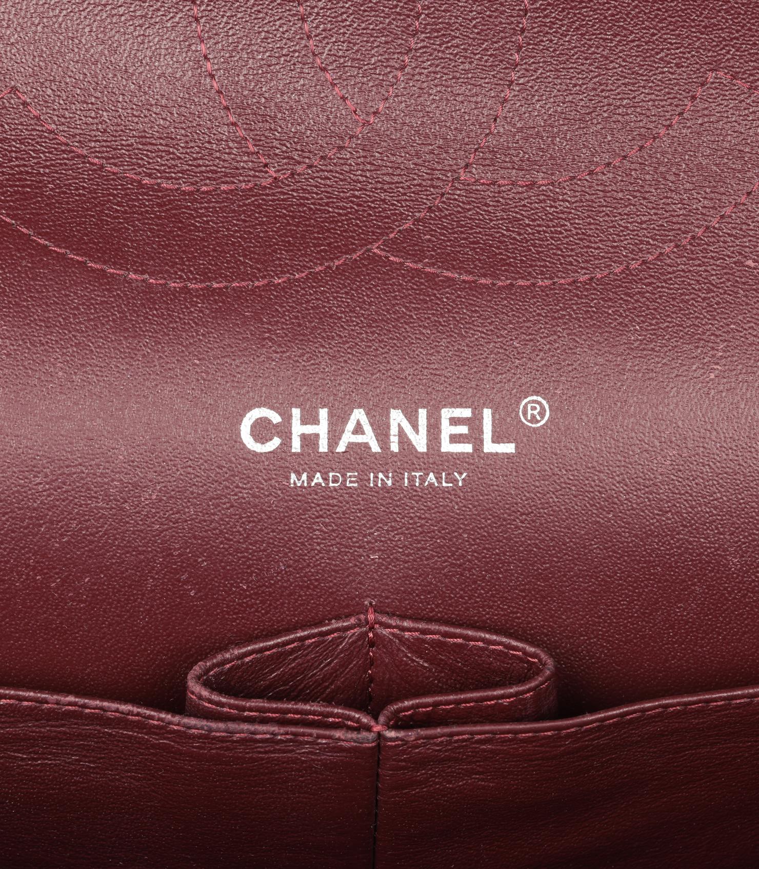 Chanel Bolso Jumbo Clásico Negro Acolchado Piel Cordero Doble Solapa en venta 4