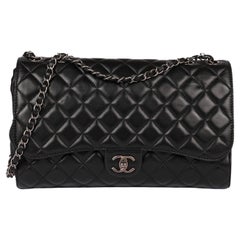 Chanel Schwarzes gestepptes Lammleder Jumbo Drawstring Classic Single Flap Bag