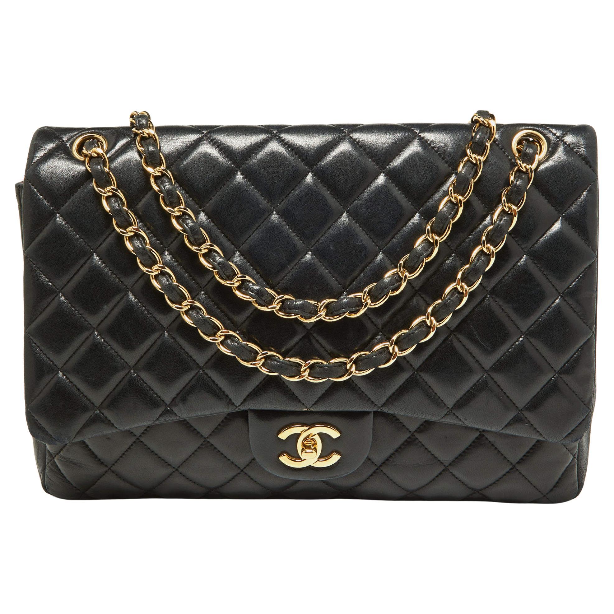 Chanel Timeless Jumbo single flap shoulder bag in black quilted