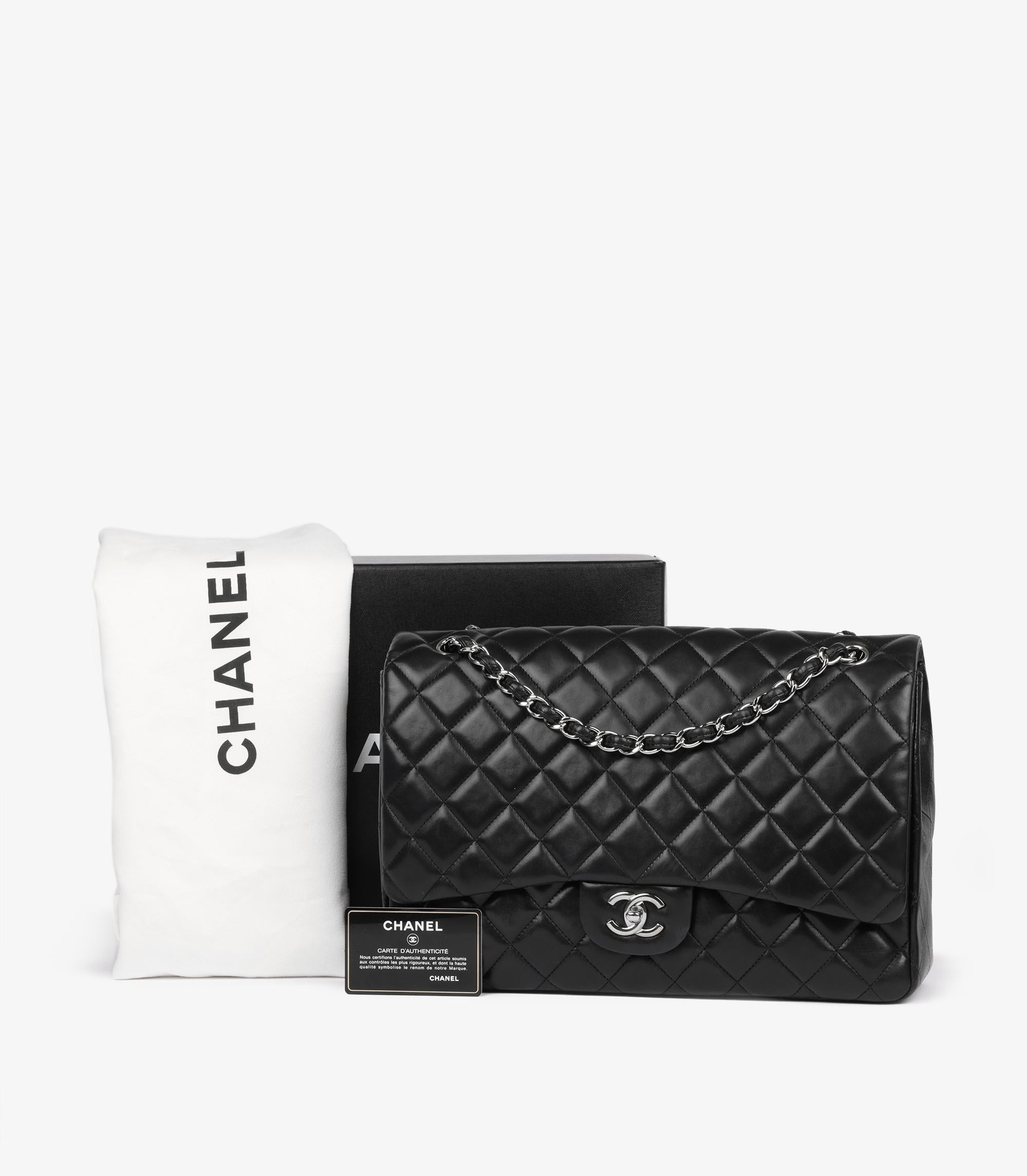 Chanel - Sac à main classique à rabat unique en cuir d'agneau matelassé - noir en vente 6