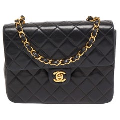 Retro Chanel Black Quilted Lambskin Leather Square Classic Flap Bag