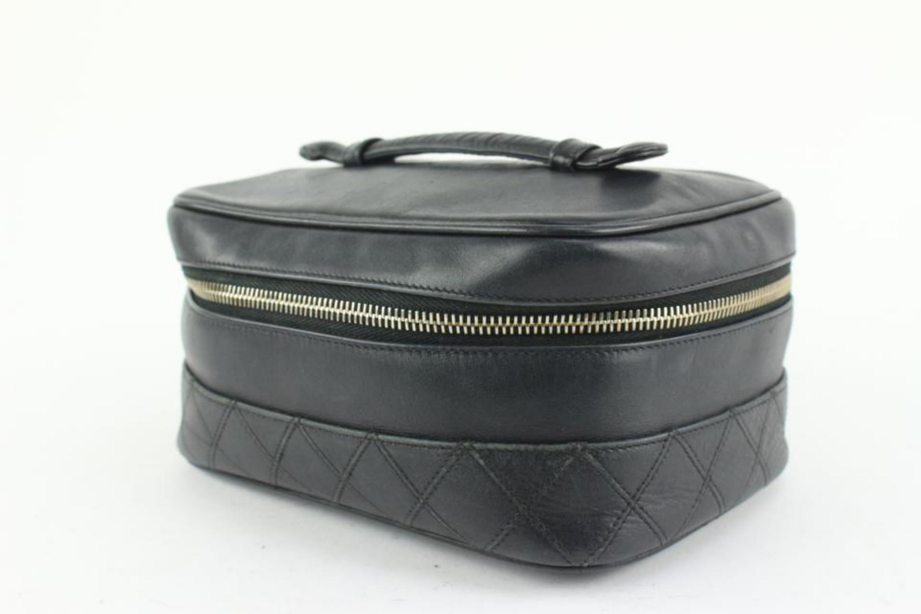 Chanel Black Quilted Lambskin Leather Vanity Case Make Up Pouch 1230c50 For Sale 6