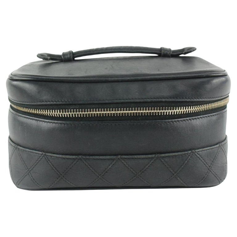 Chanel Black Quilted Lambskin Leather Vanity Case Make Up Pouch 1230c50 For  Sale at 1stDibs